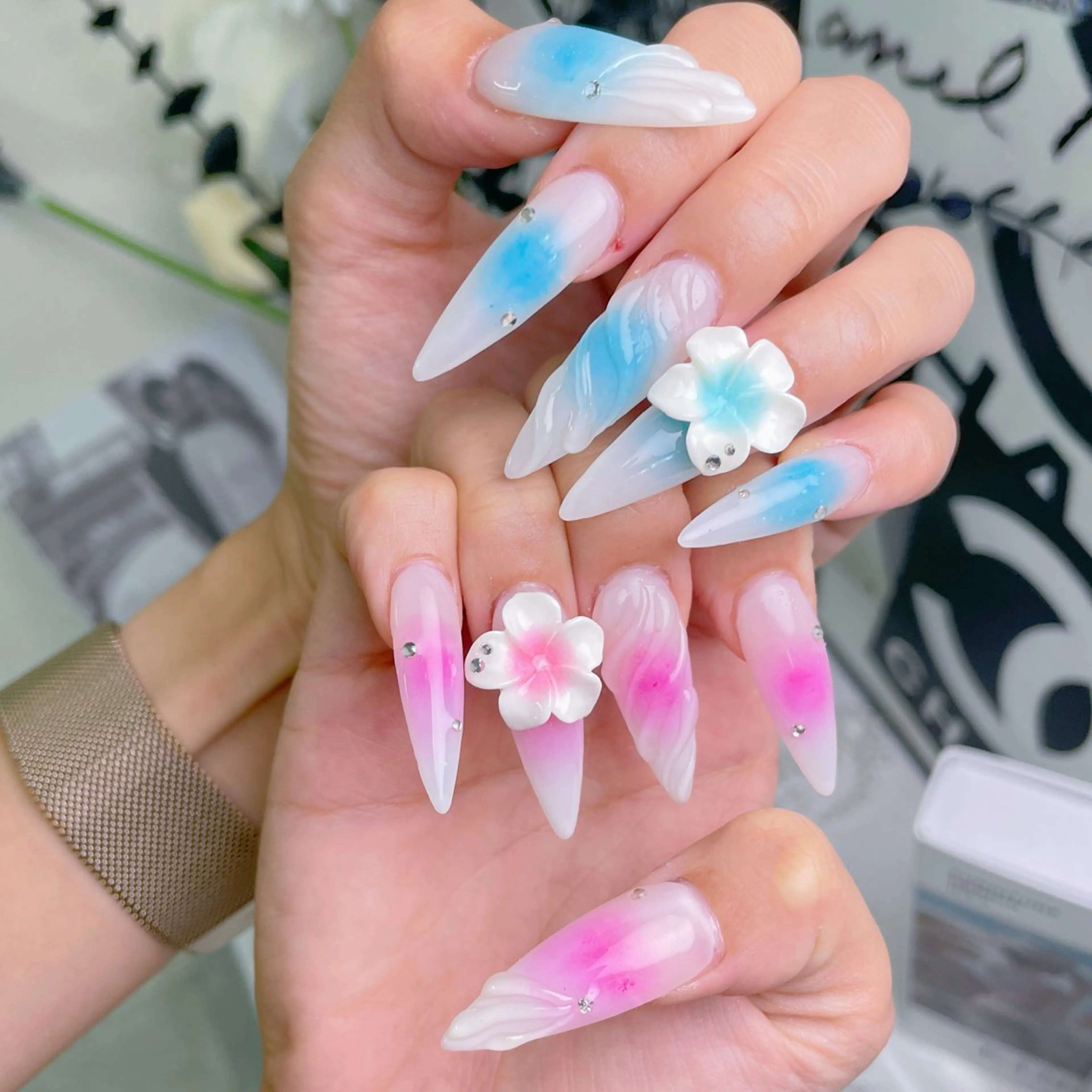 ネイル クリアネイル フラッシュネイル キラキラネイル ロングネイル マグネットネイル ハンドネイル princess 木戸　唯のネイルデザイン