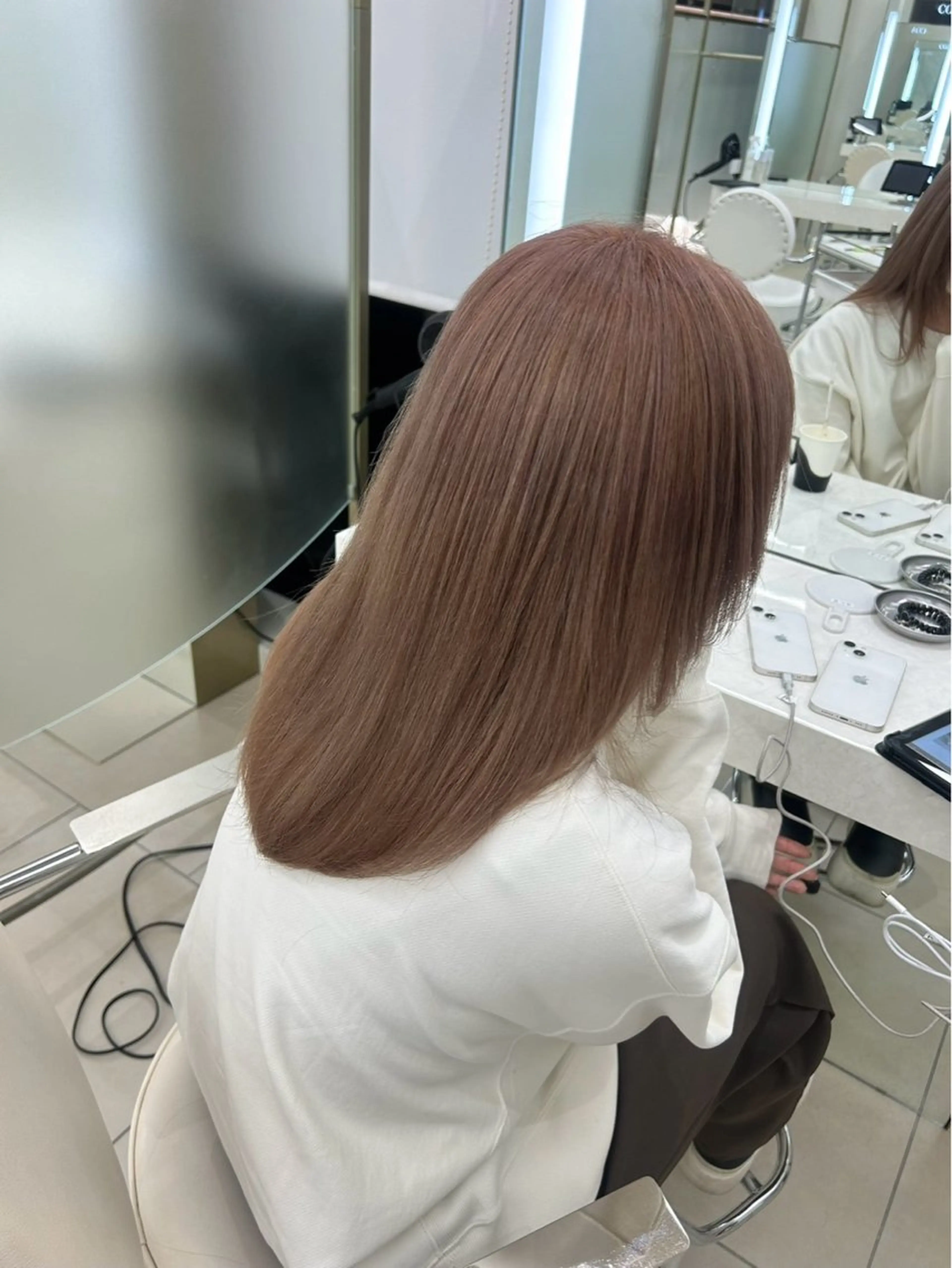 カラー ベージュカラー ミルクティーベージュ ブリーチカラー ちゅりCOA🌙のヘアスタイル