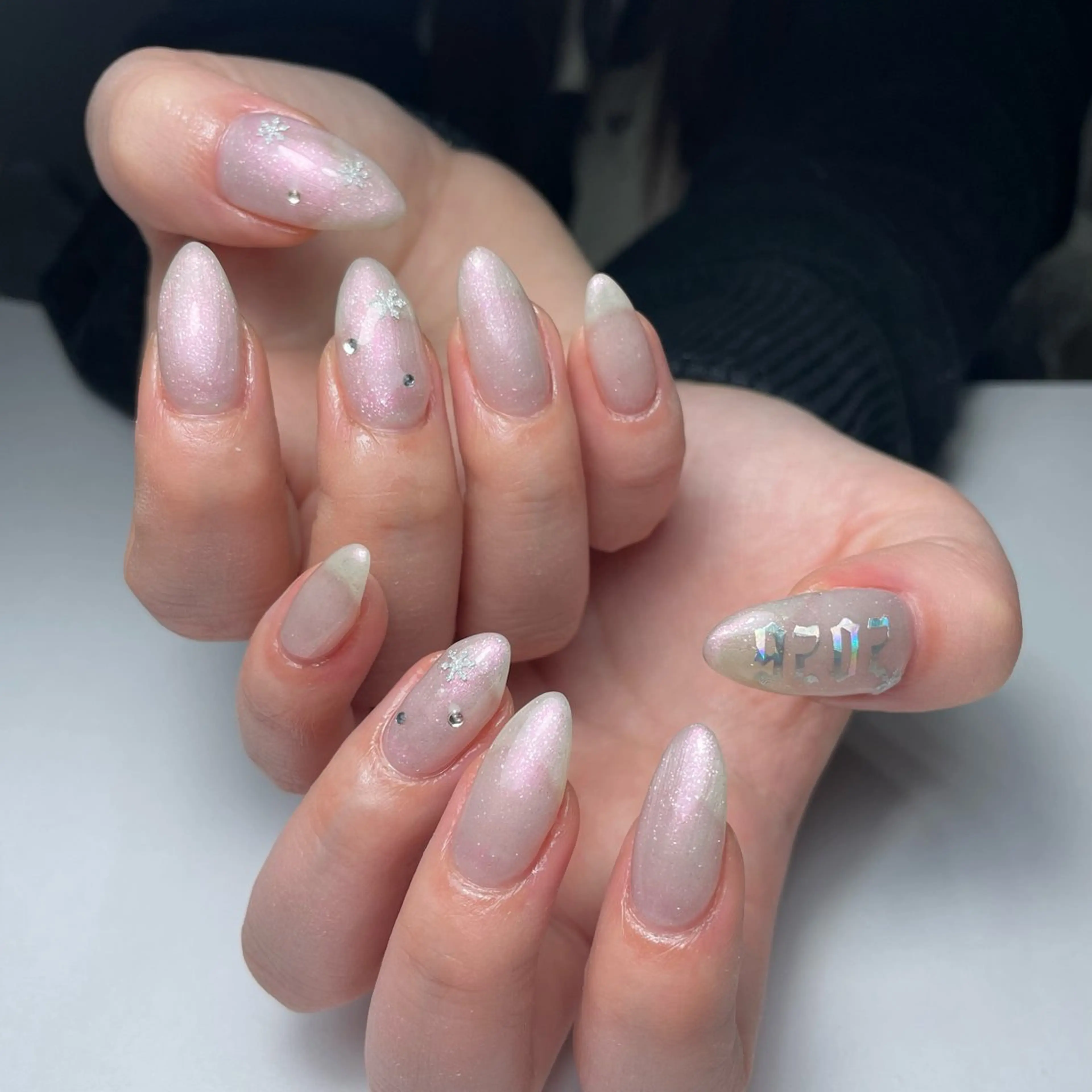 ネイル ブルー チークネイル フラッシュネイル フットネイル ジェルネイル ハンドネイル Sugar. ひかり໒꒱˚.*のネイルデザイン