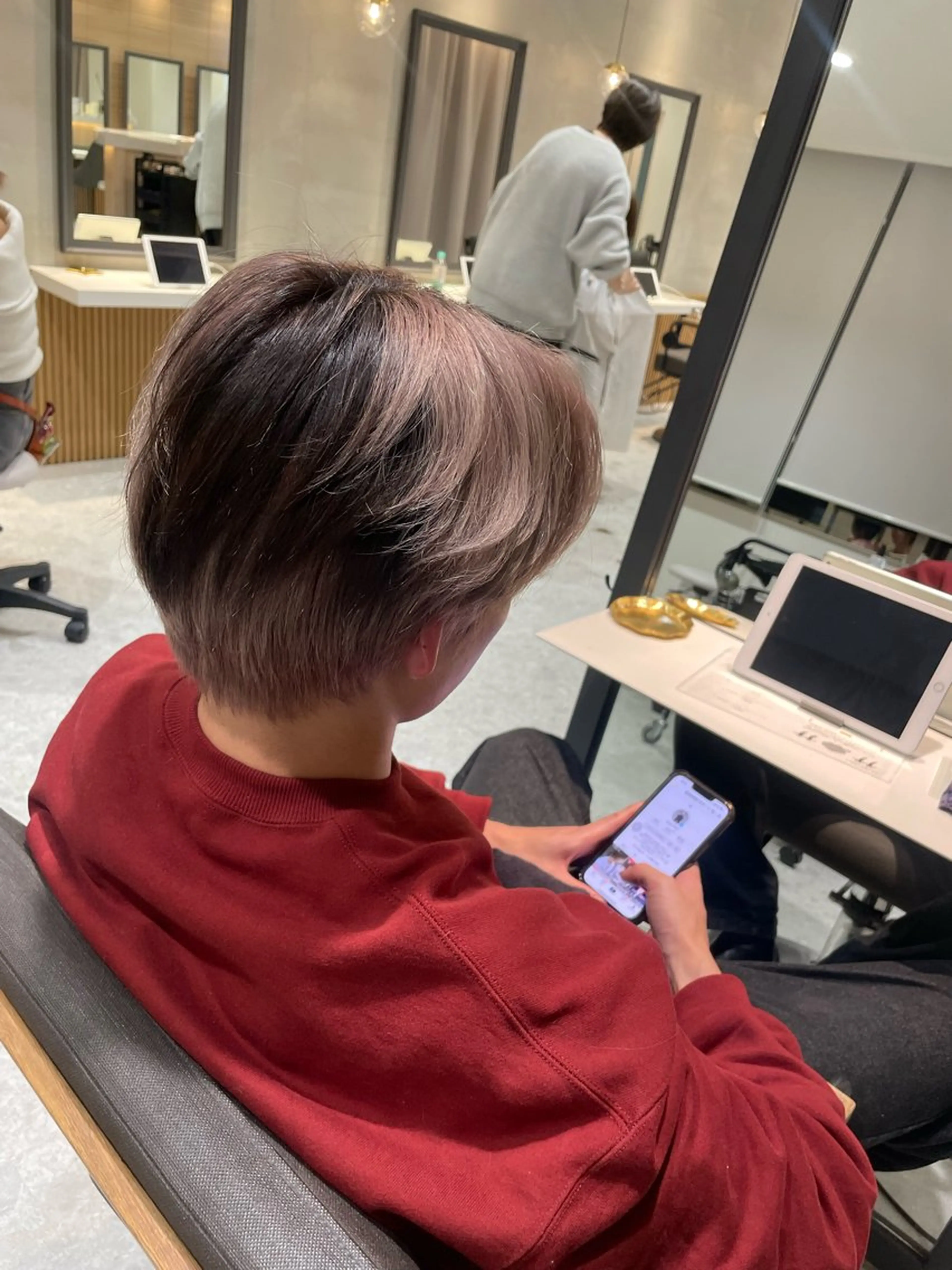 ショート カラー カット ヘアカラー トリートメント ハイトーンヘア れおん🌙のヘアスタイル