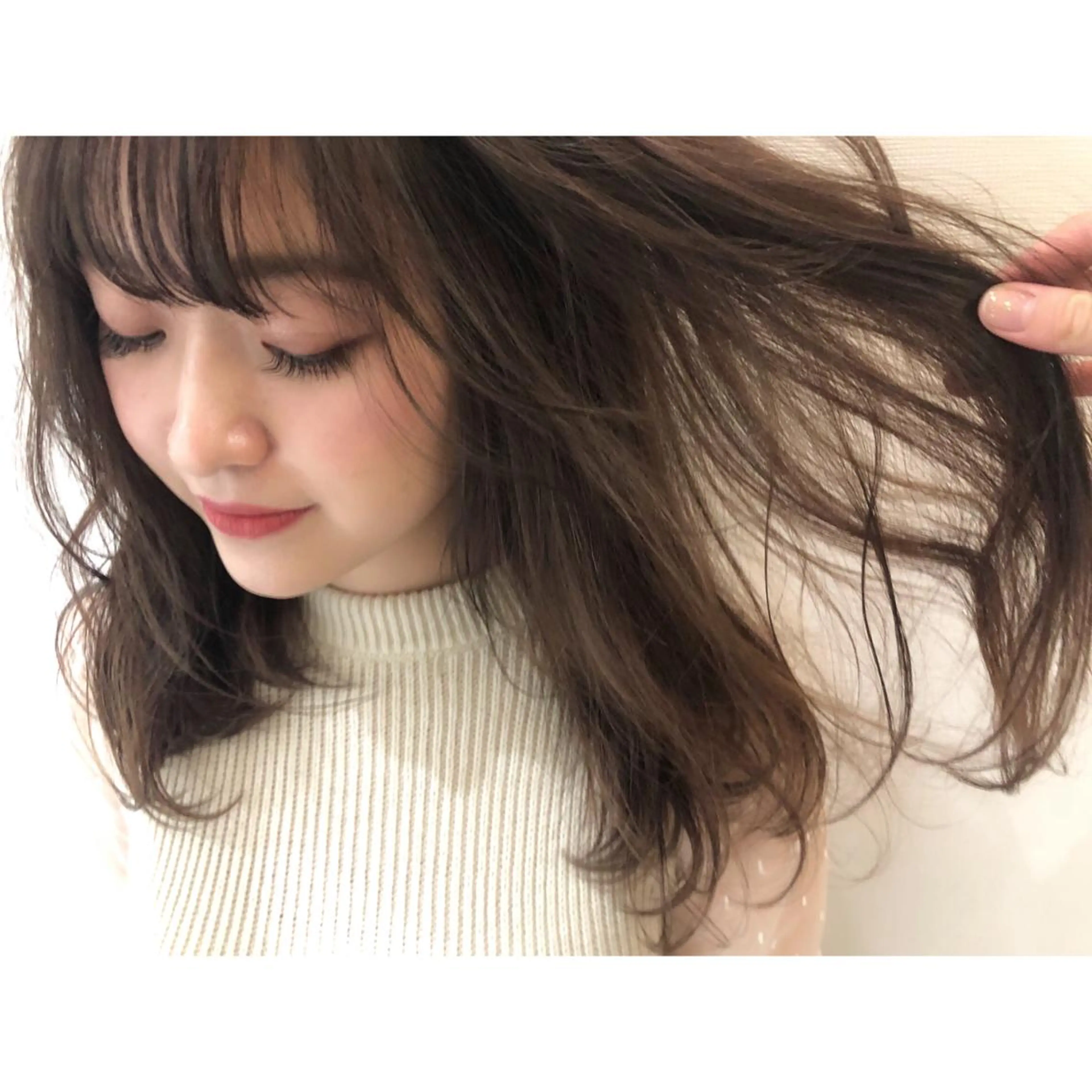 セミロング カラー ベージュカラー グラデーションカラー ハイライトカラー ハイライト 美容室Violet所属・伊藤 ひかりのヘアスタイル