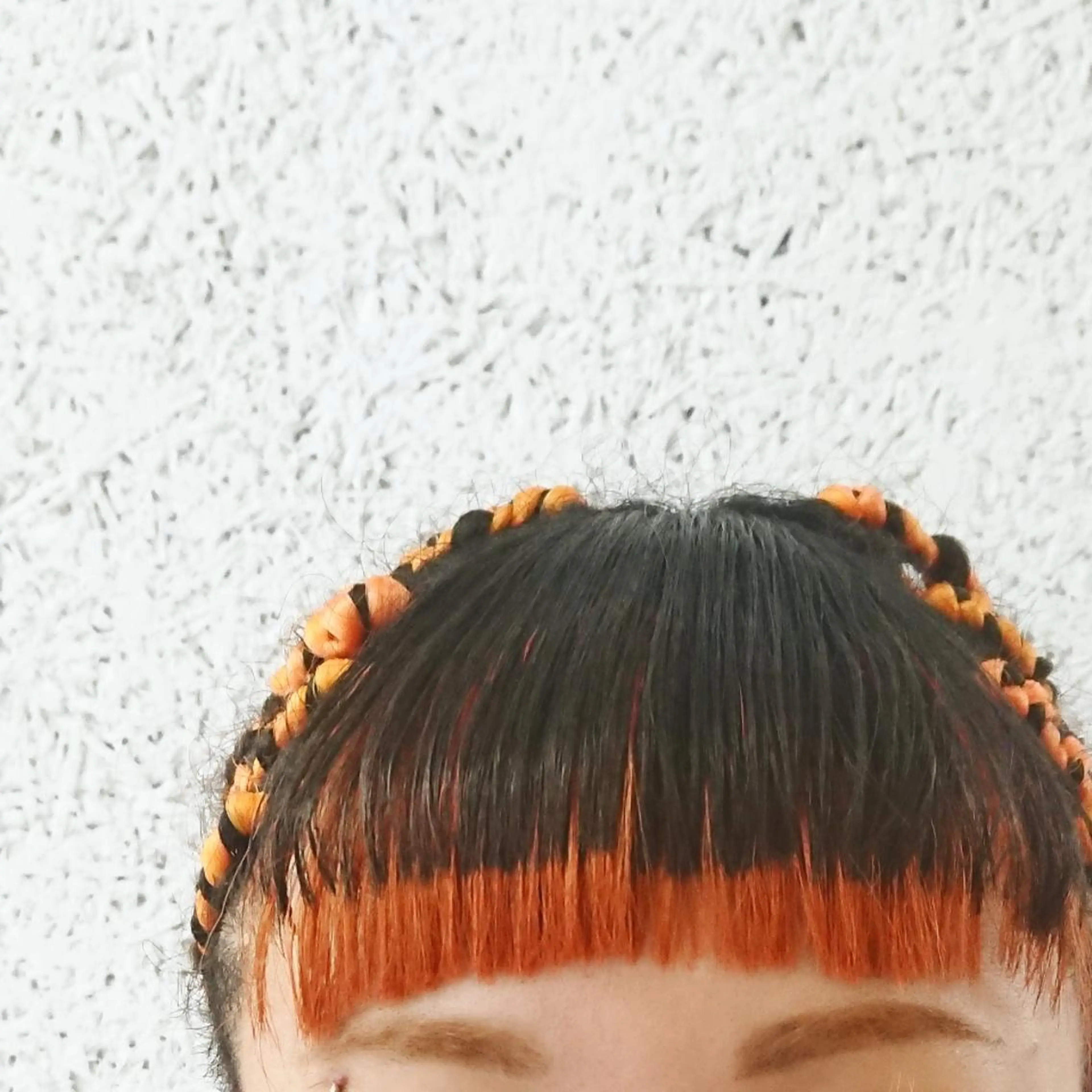 カラー ヘアアレンジ ミディアム ブリーチ デザインカラー インナーカラー オレンジ シースルーバング カット ヘアカラー トリートメント かわい ゆうな 髪質改善/縮毛矯正のヘアスタイル