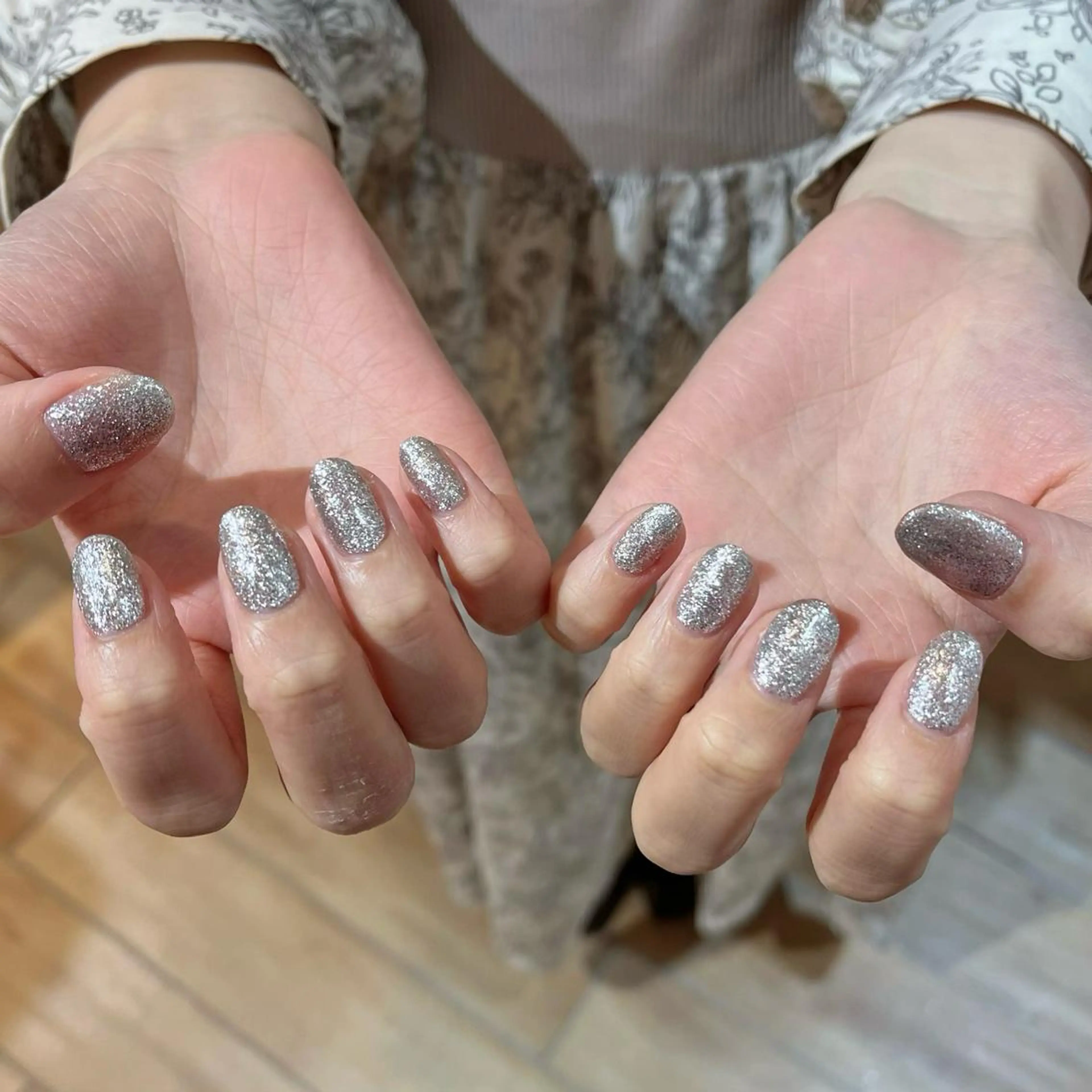 ネイル ハンドネイル 内田 里穂のネイルデザイン