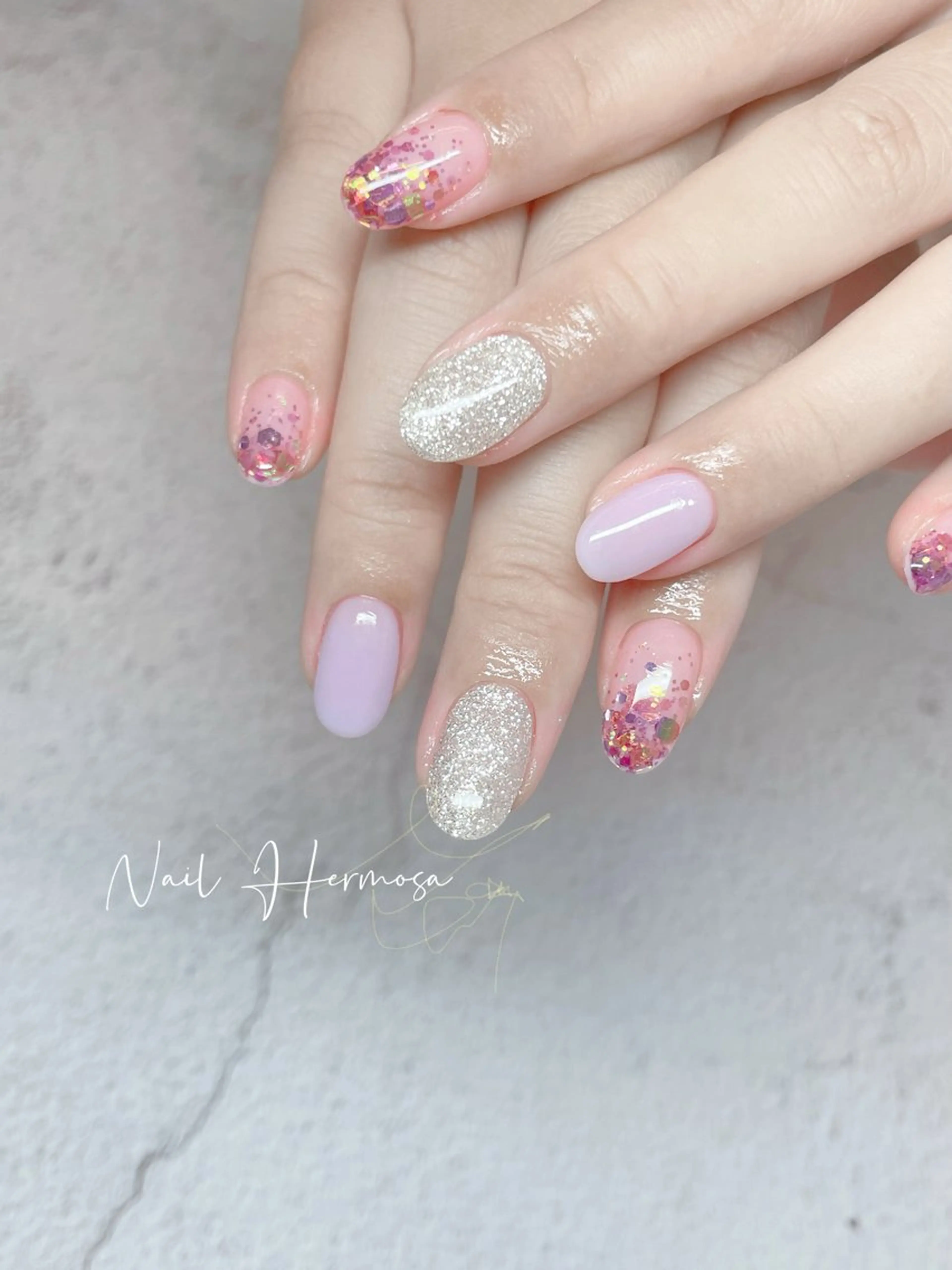 ネイル アートネイル ジェルネイル グラデーション マグネットネイル 持ち込み ハンドネイル エルモサ YURIKAのネイルデザイン