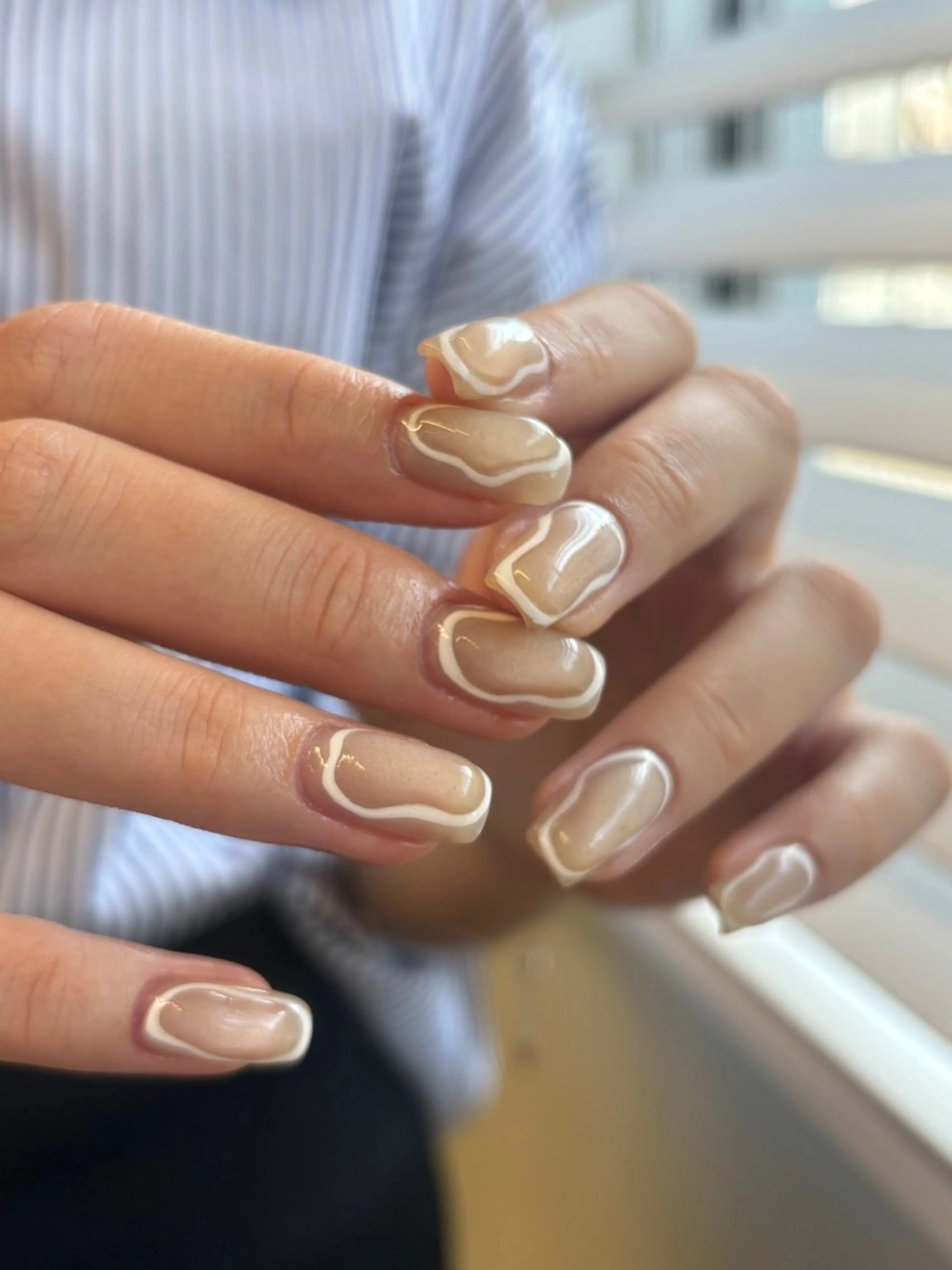 ネイル マグネットネイル ぷっくりネイル ハンドネイル chika ／ nailのネイルデザイン