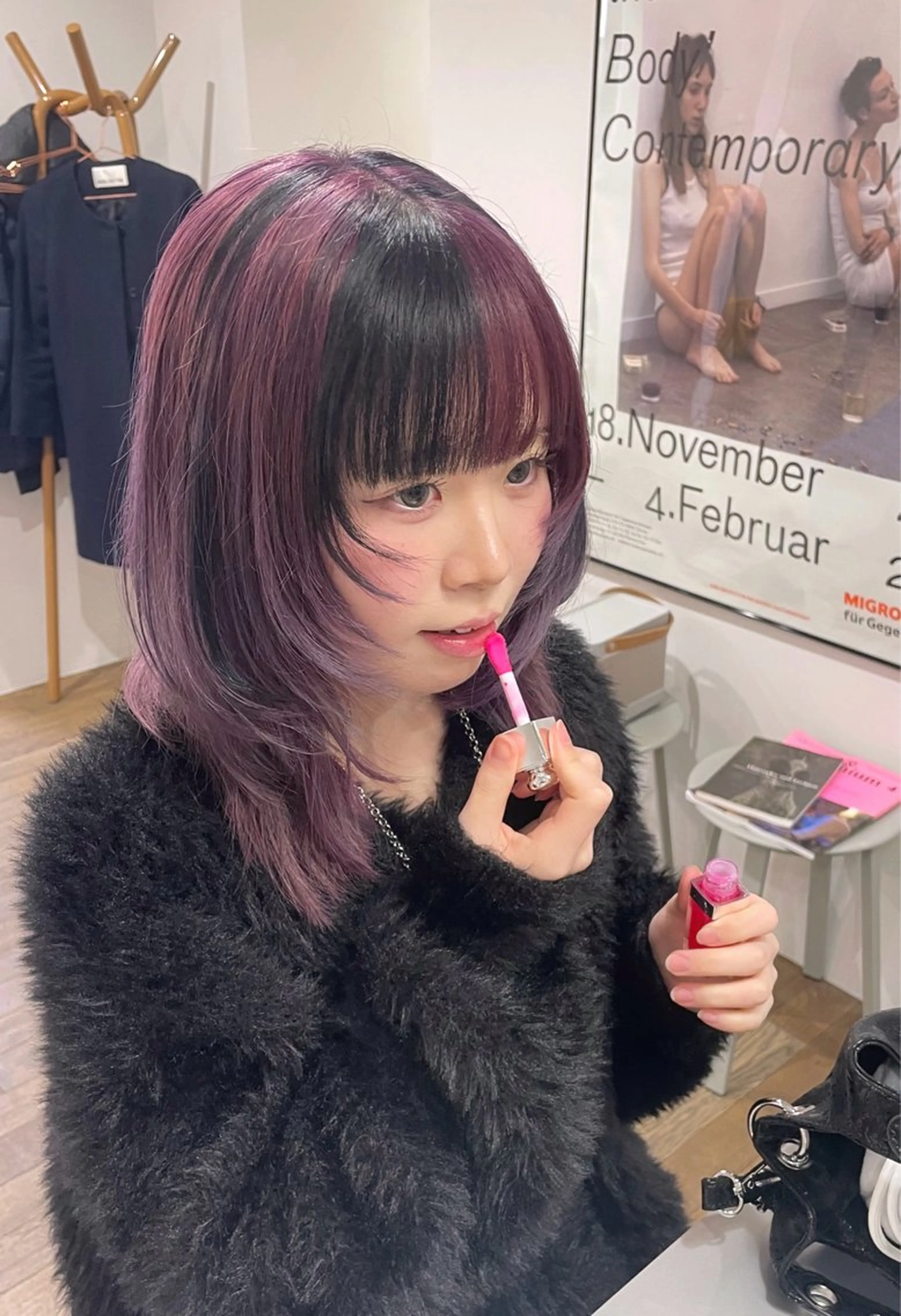 セミロング カラー デザインカラー ヘアカラー lutz／ MIONのヘアスタイル