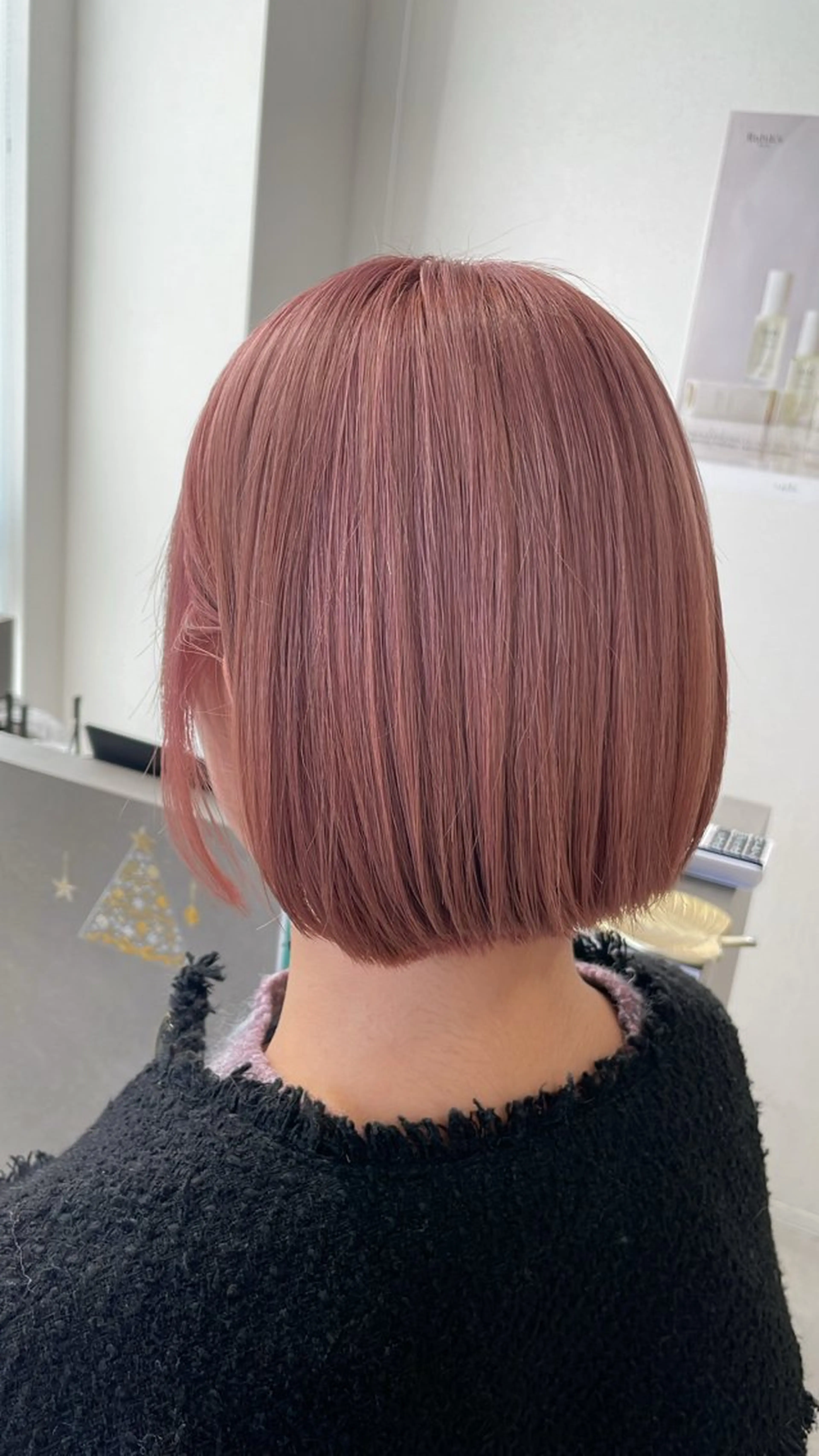 ショート カラー ベージュカラー ピンクカラー ピンクベージュ ボブ ヘアカラー Rubik's なかもずSAYAのヘアスタイル