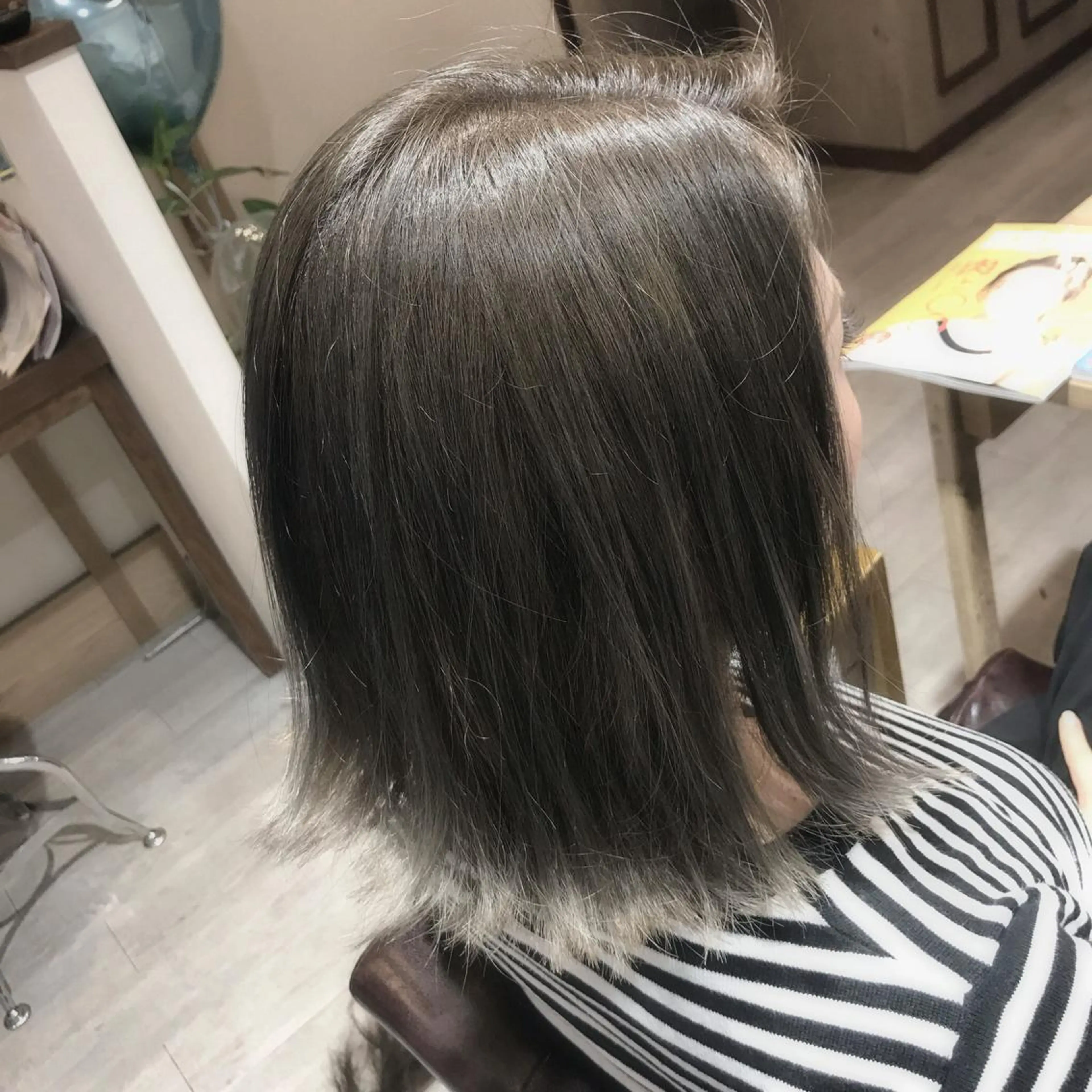 ミディアム カラー パーマ ヘアアレンジ グレージュ ボブ filo byFeria渋谷所属・縮毛矯正/美髪 髪質改善/石田幸輔のヘアスタイル