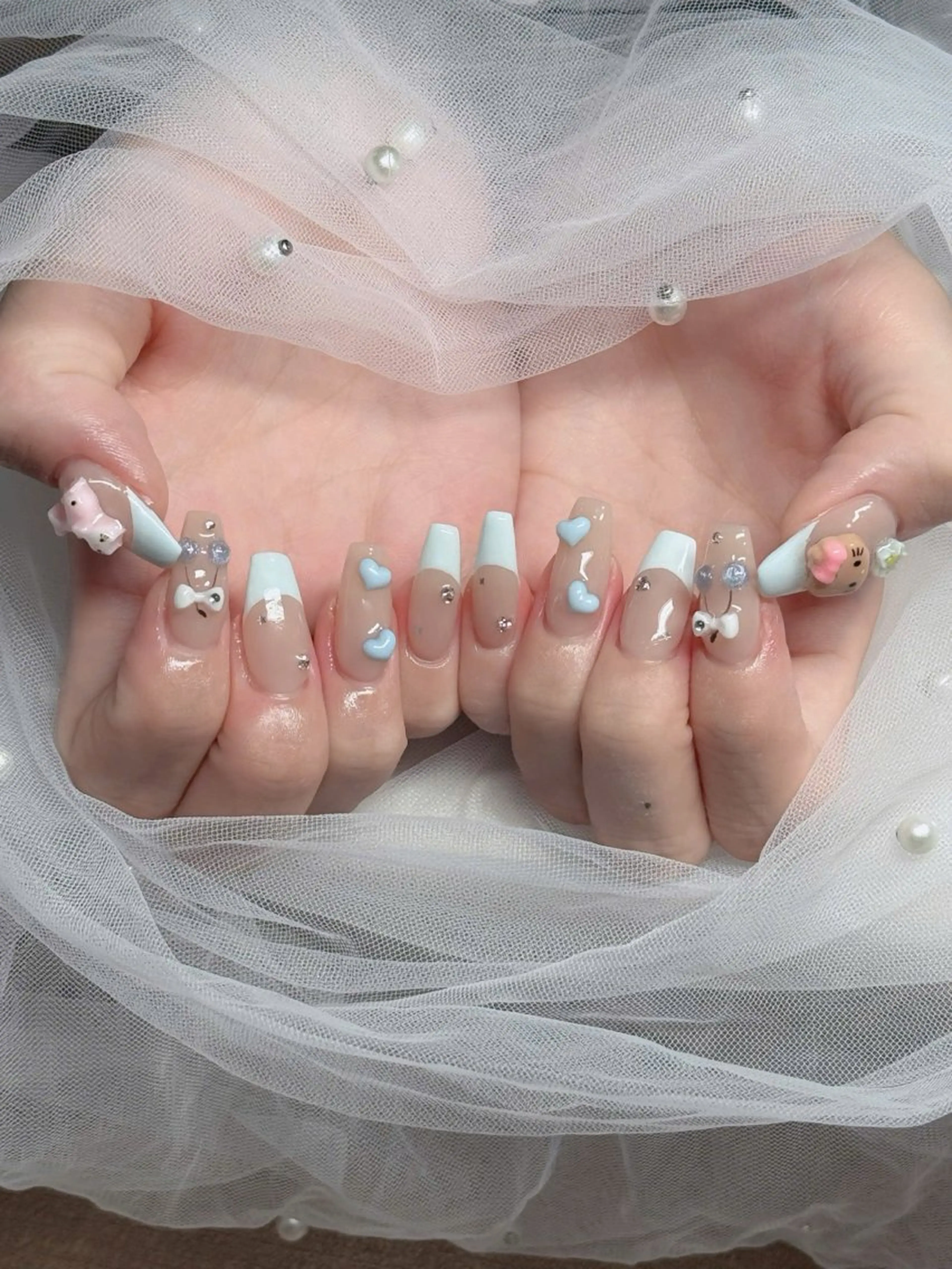 ネイル オーロラネイル フレンチネイル ジェルネイル ハロウィン 韓国ネイル ハンドネイル H.baby Nail Salonのネイルデザイン