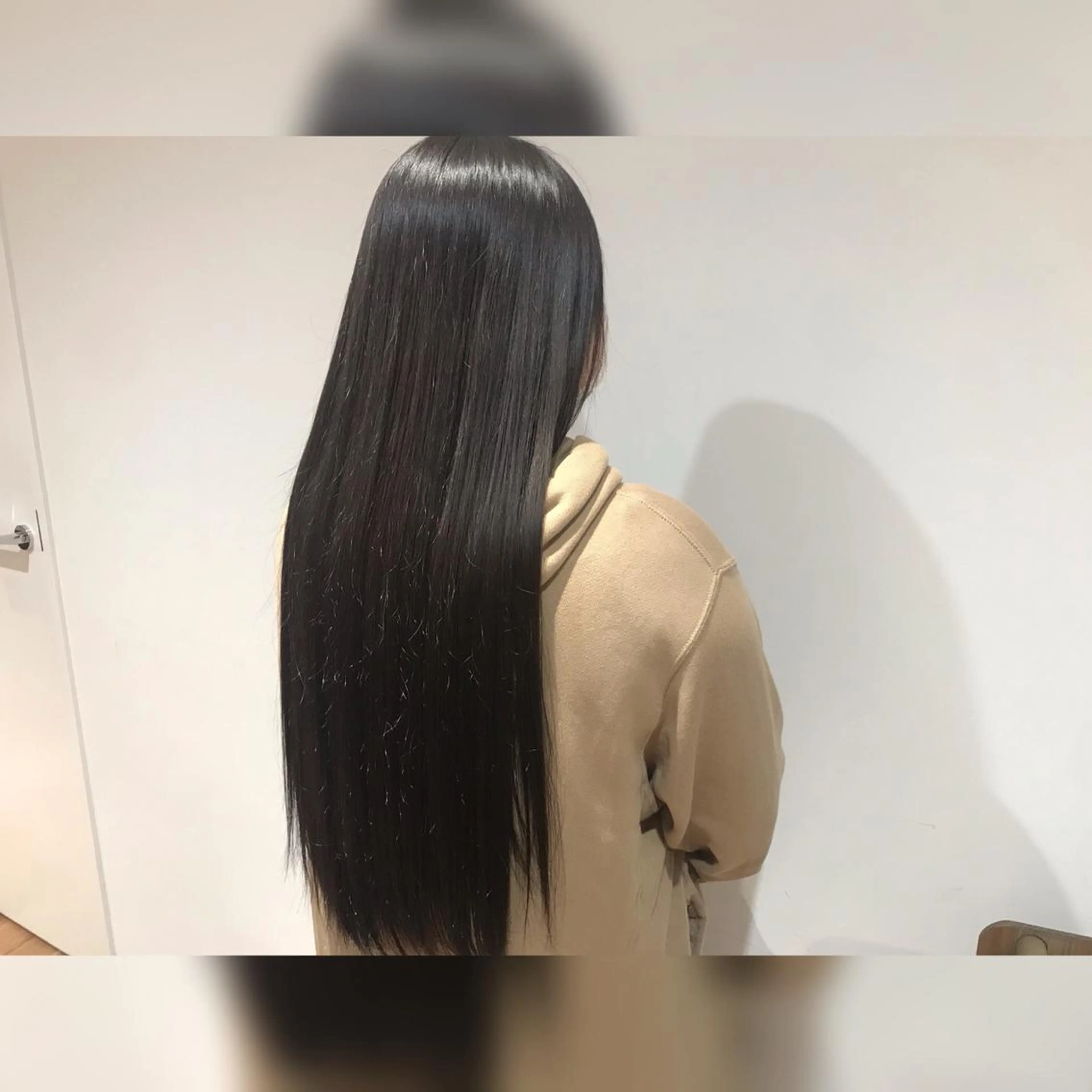 ロング カラー グレージュ マイ 【川口】のヘアスタイル