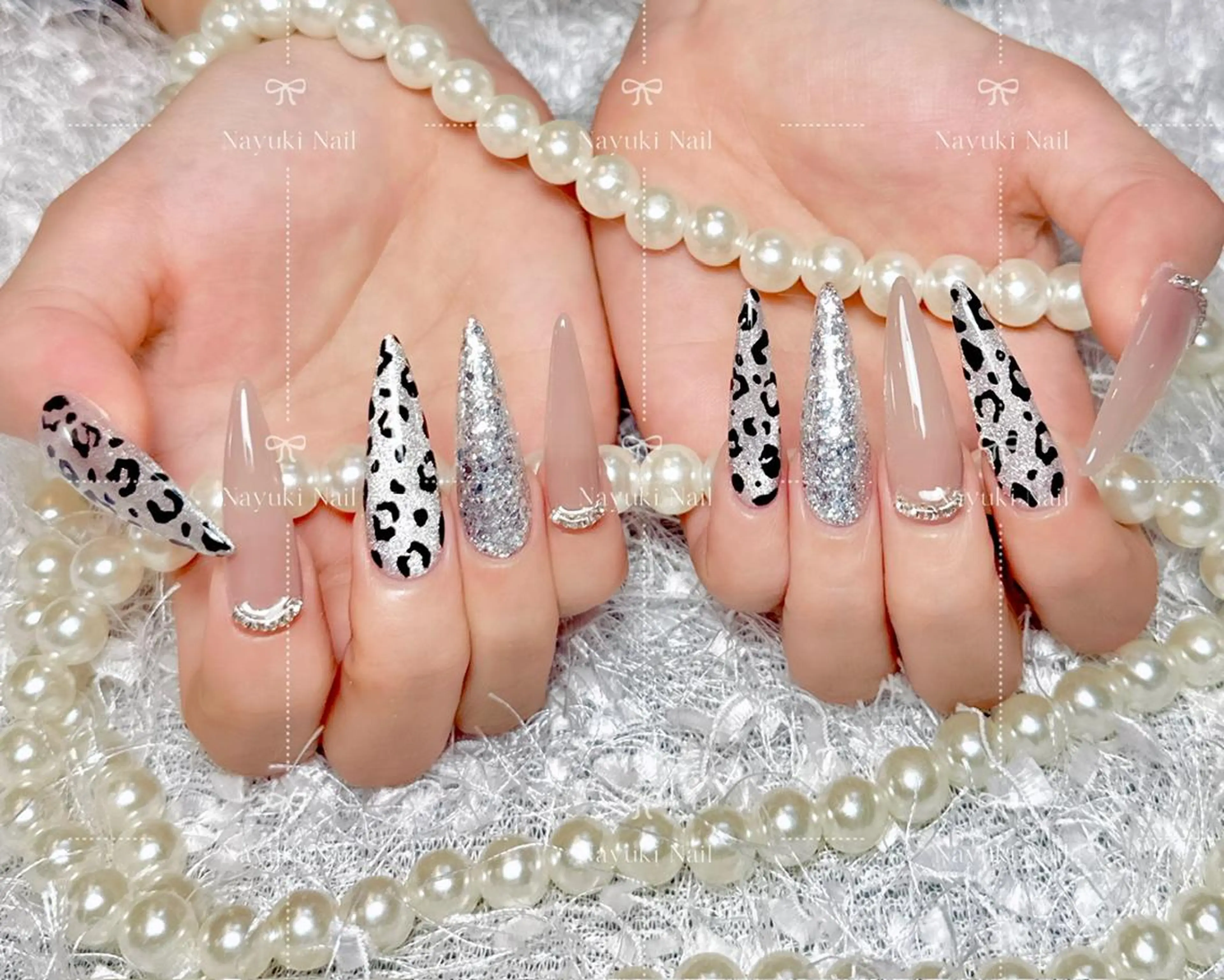 ネイル 🦋 Queenieのネイルデザイン