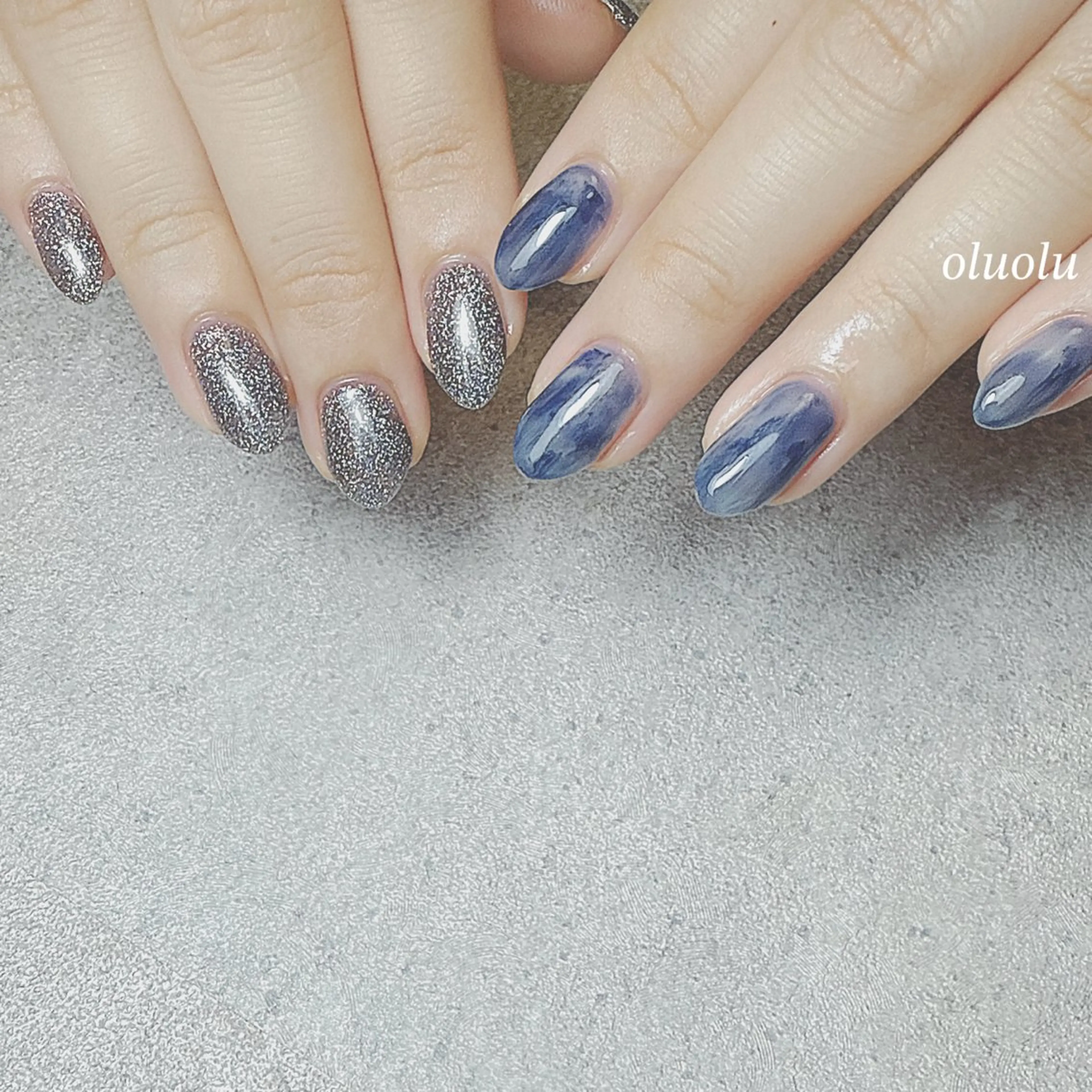 ネイル アートネイル ブルー フラッシュネイル フットネイル ネイビー ハンドネイル 大村 紬華のネイルデザイン