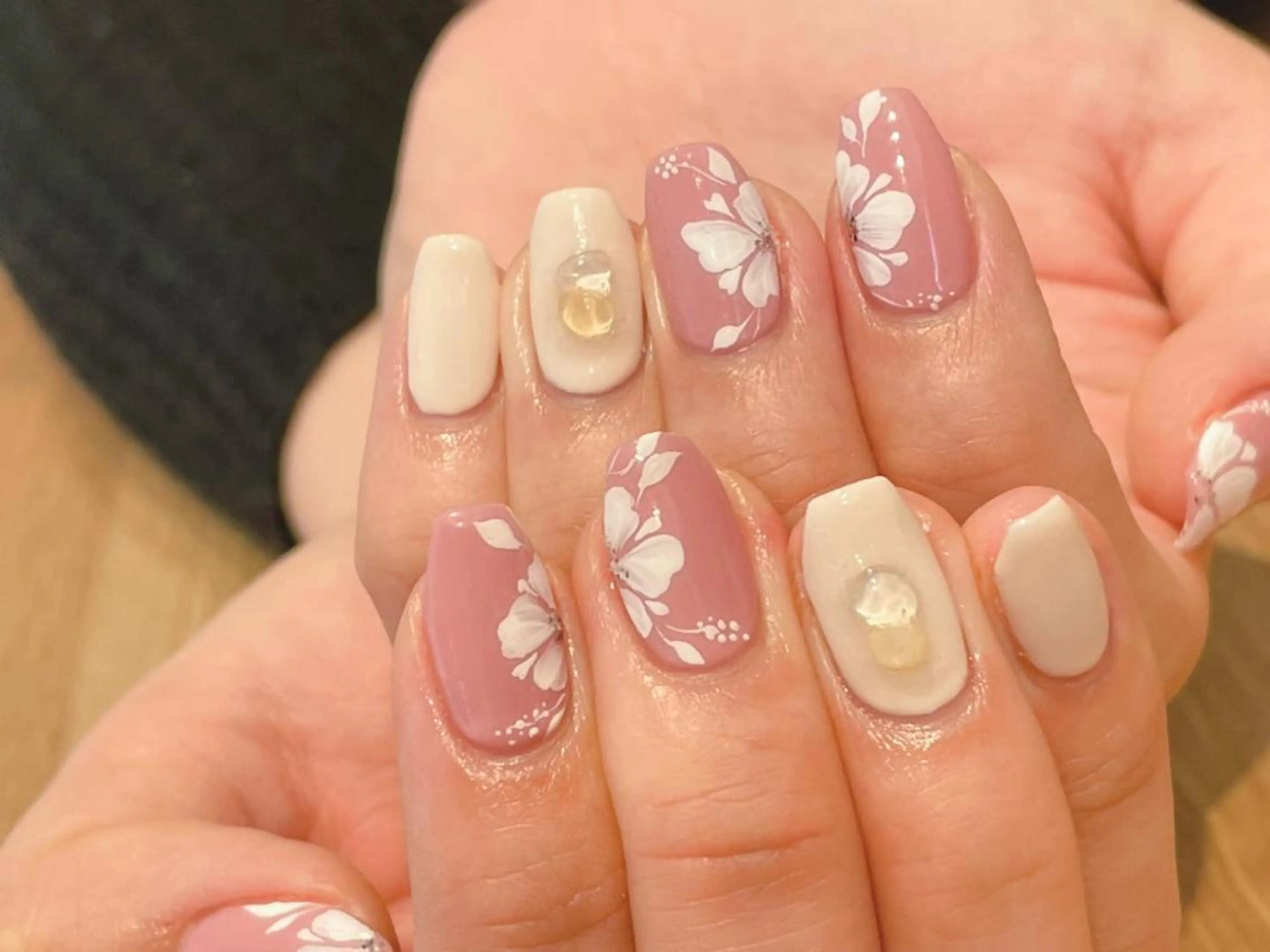 ネイル マツエク・マツパ まつげパーマ ボリュームラッシュ ジェルネイル ニュアンスネイル パラジェル ハンドネイル 髙橋 敦子のマツエク・マツパデザイン