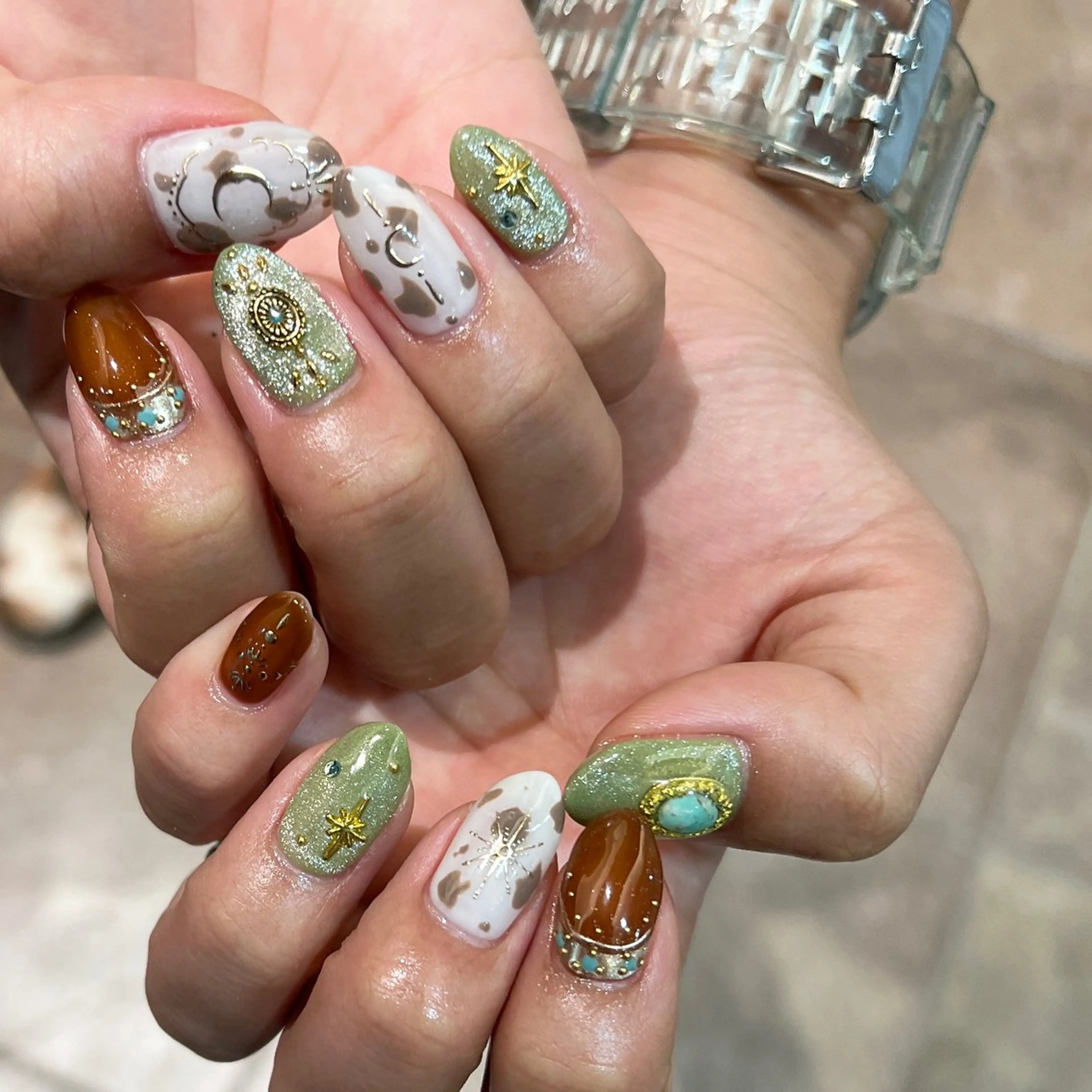 ネイル ハンドネイル 河野 弥月のネイルデザイン