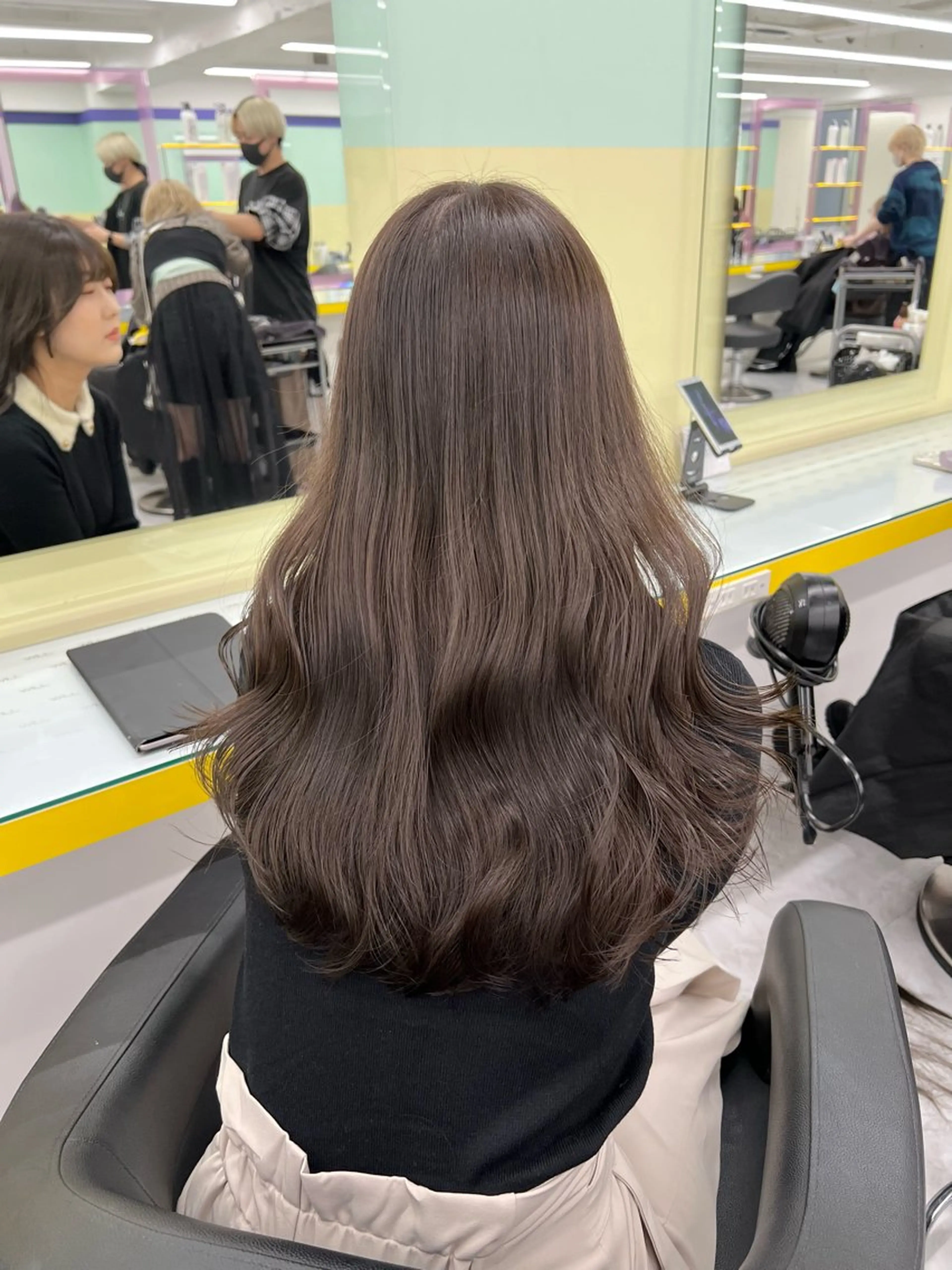 セミロング カット ヘアカラー トリートメント レイヤー/韓国❣️ 髪質改善/亘紘輝のヘアスタイル