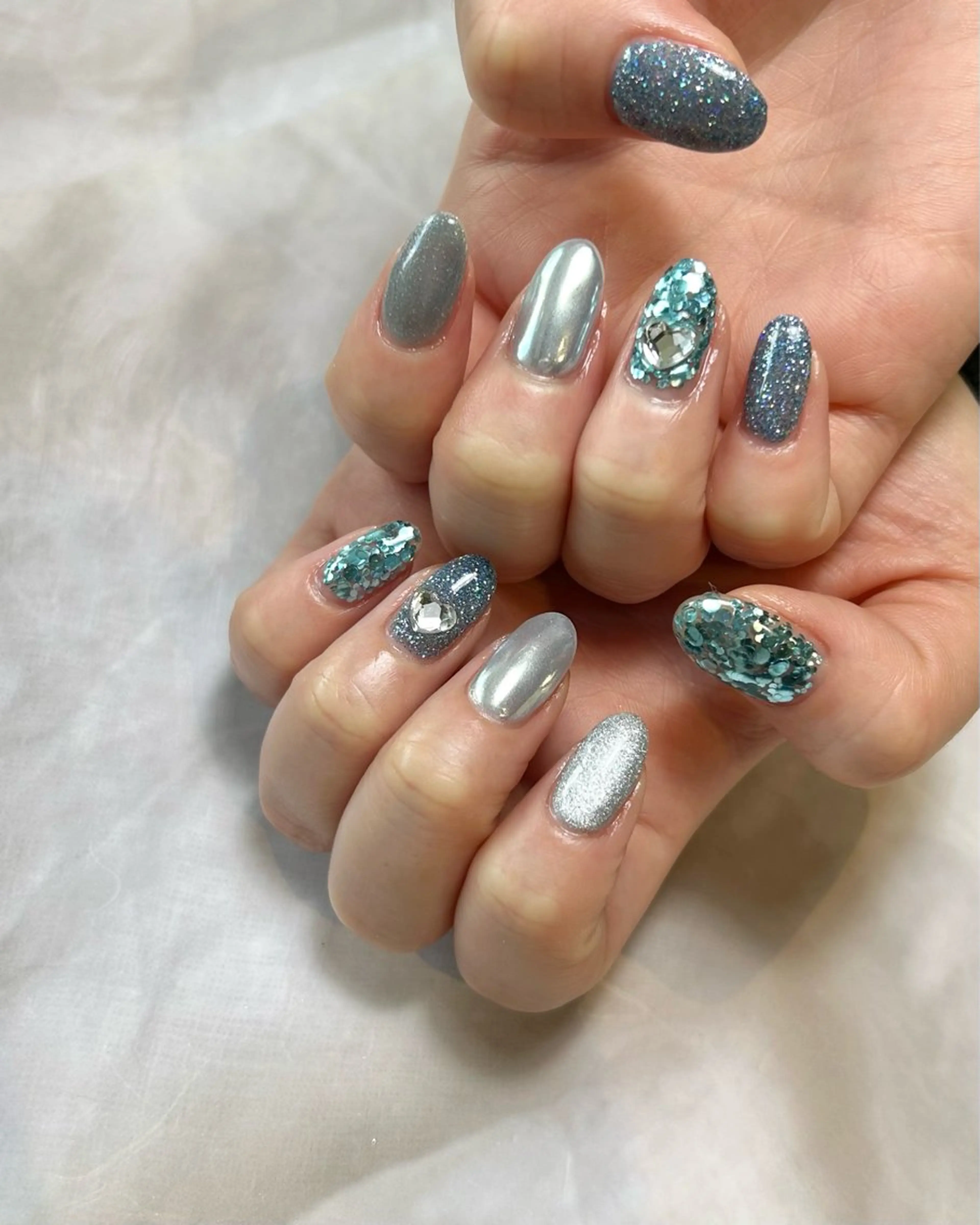 ネイル ブルー キラキラネイル 持ち込み ピンク ハンドネイル Reflection marikoのネイルデザイン