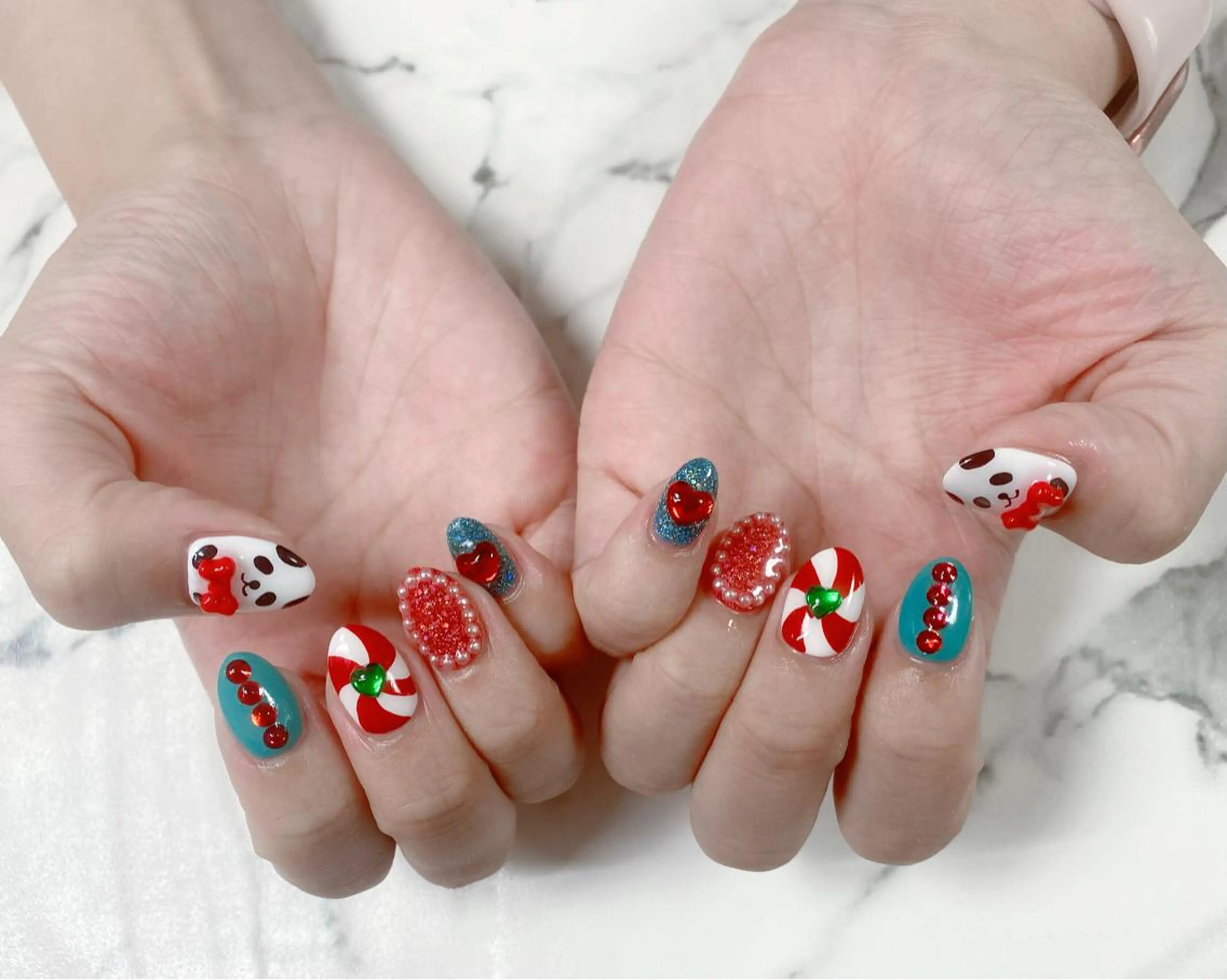 ロング カラー ネイル Q Free nailsのネイルデザイン