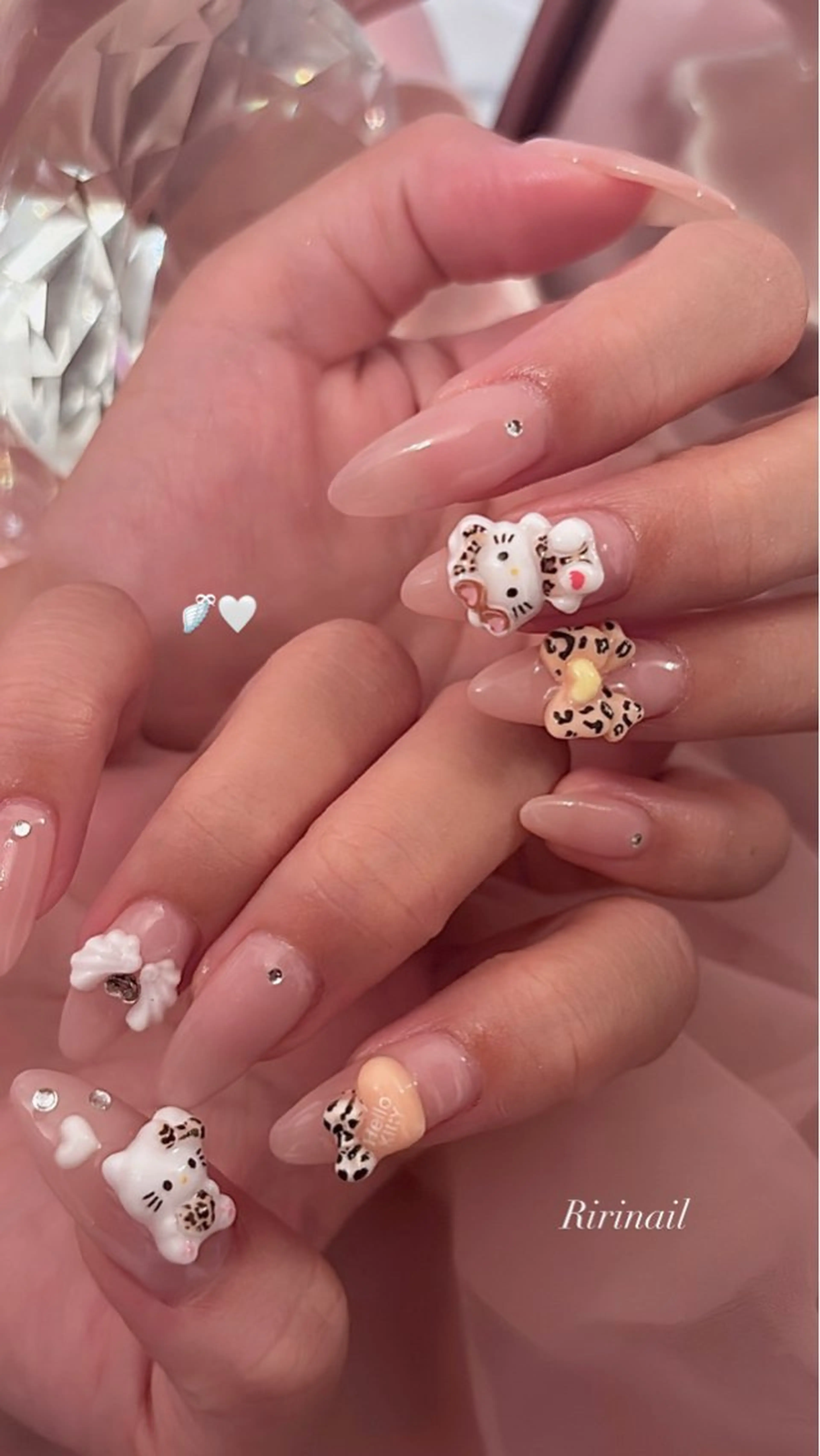 ネイル ハンドネイル 𝐁𝐞𝐥𝐥 𝐦𝐞のネイルデザイン