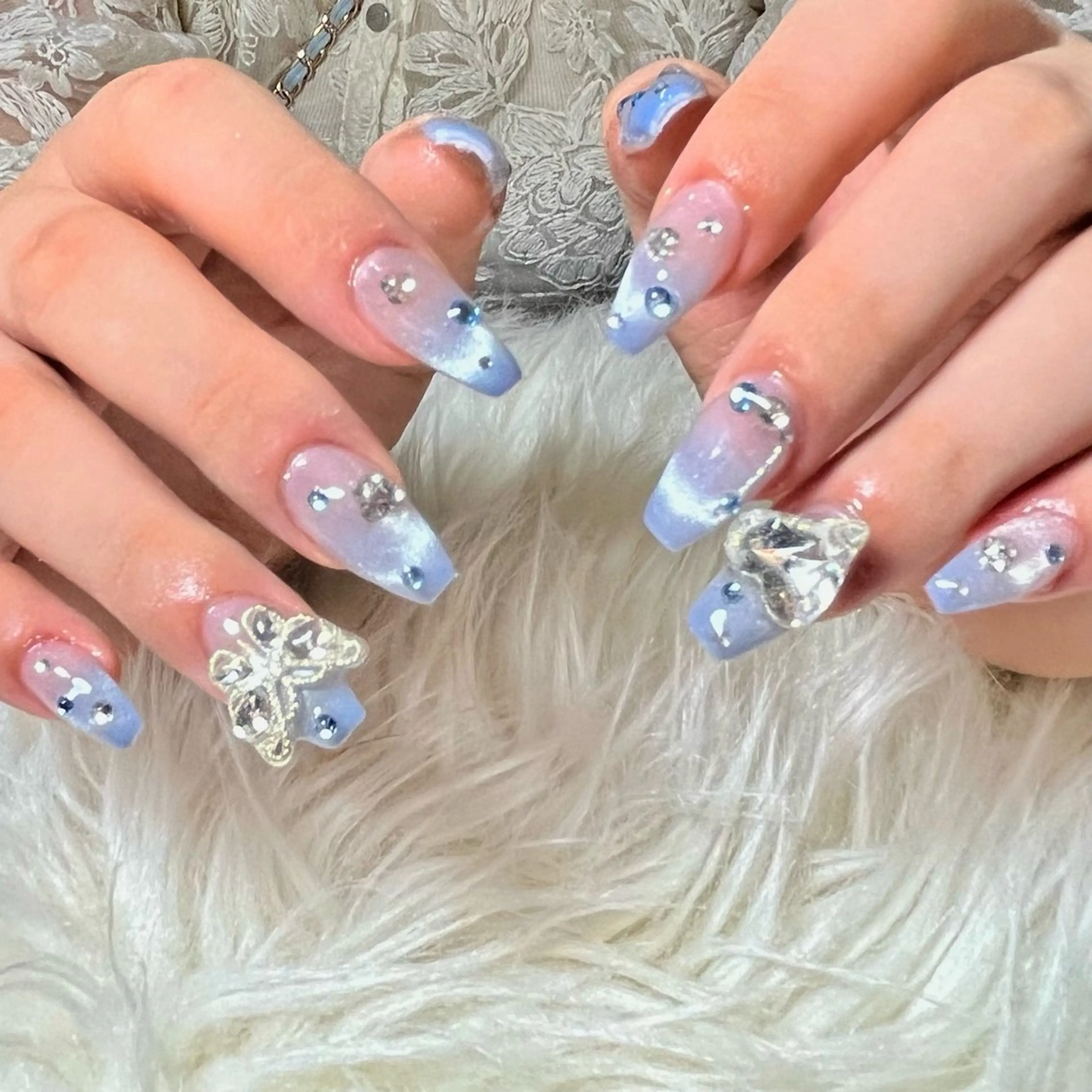 ネイル フレンチネイル マグネットネイル マグネットフレンチ ハンドネイル ハンドケア hohomi .のネイルデザイン