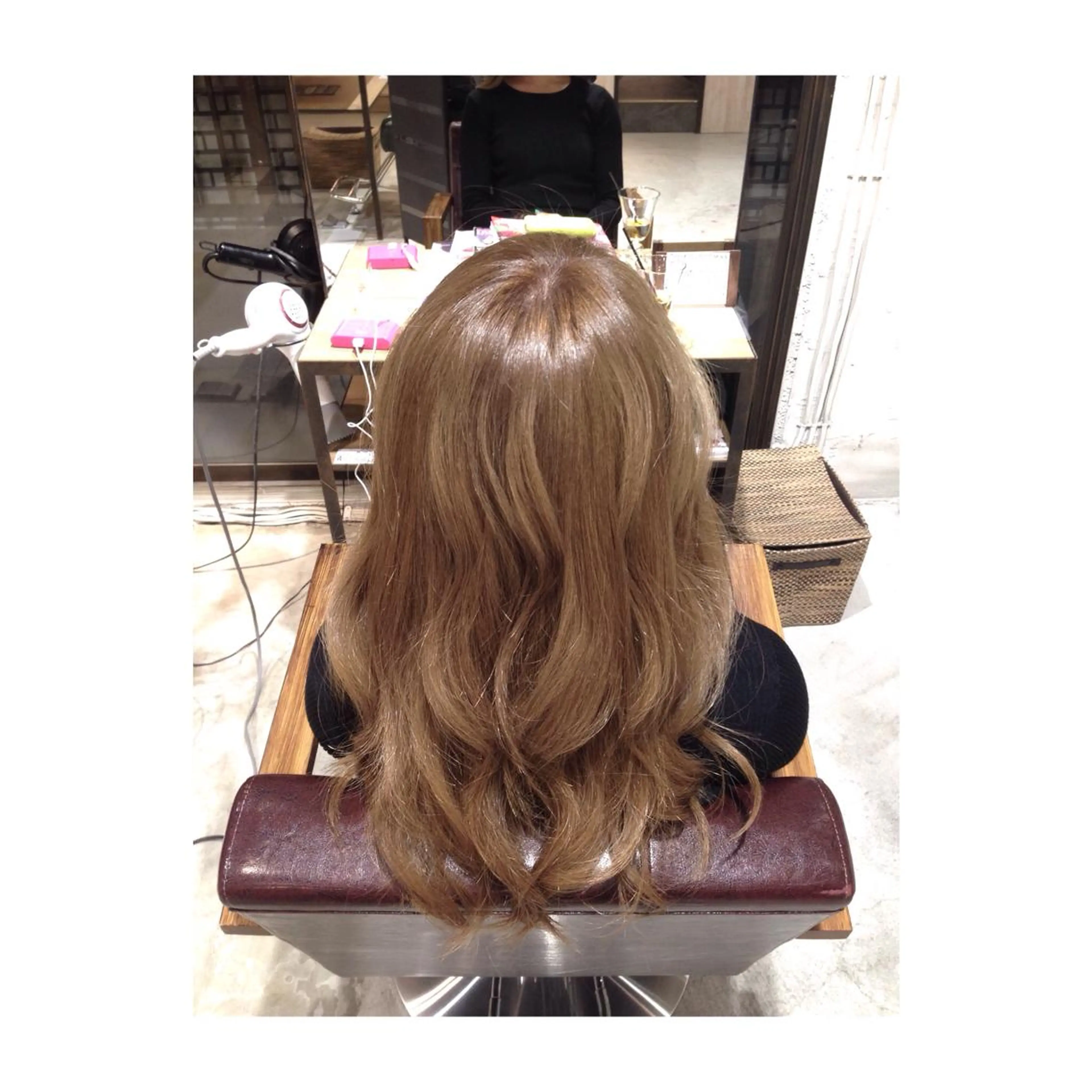 ミディアム セミロング ロング カラー パーマ アオガミ （前髪顔周りカット）のヘアスタイル