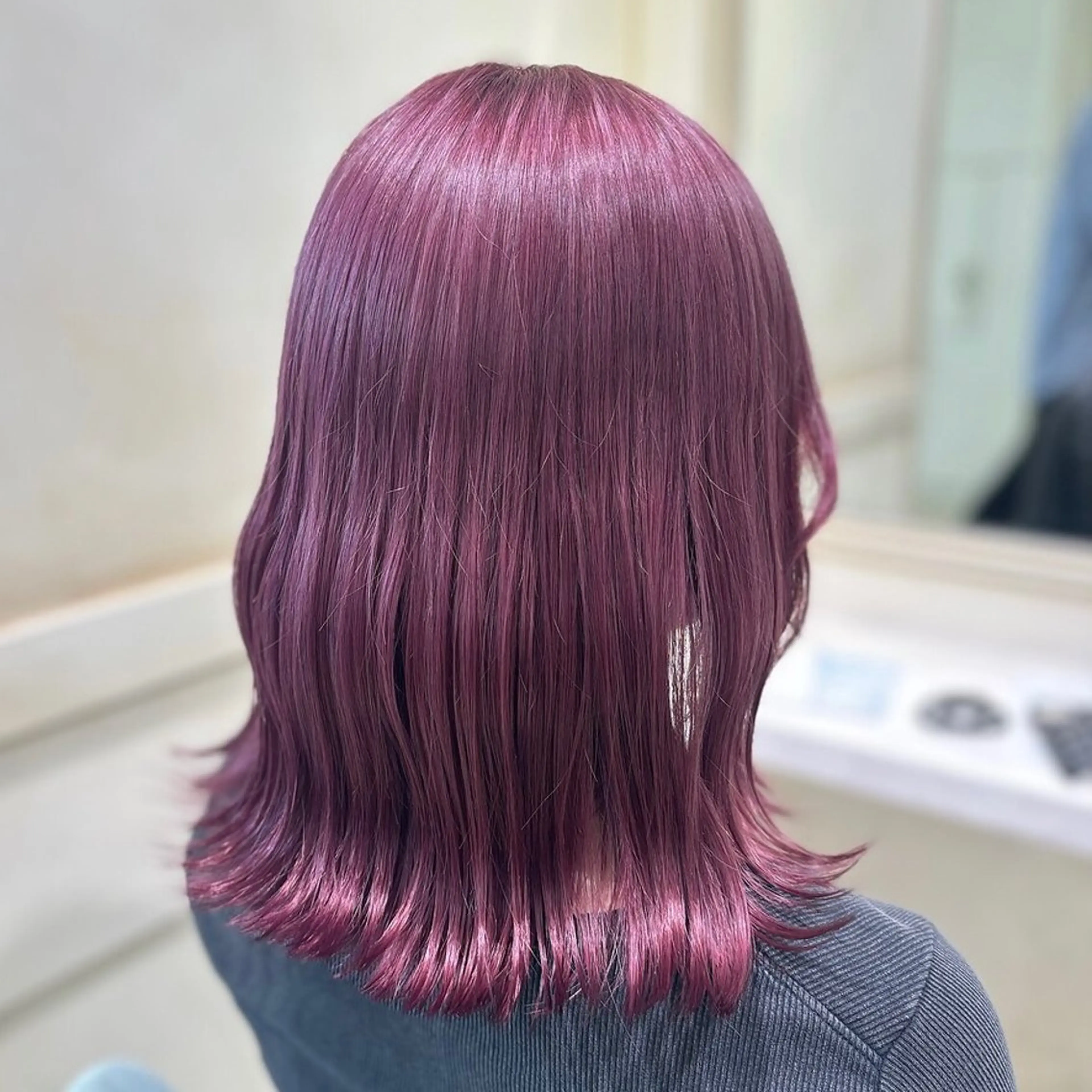 ミディアム カラー ブリーチ ハイトーンカラー ラベンダーカラー 💖ブリーチ/暖色 𝐘𝐮𝐢💖のヘアスタイル