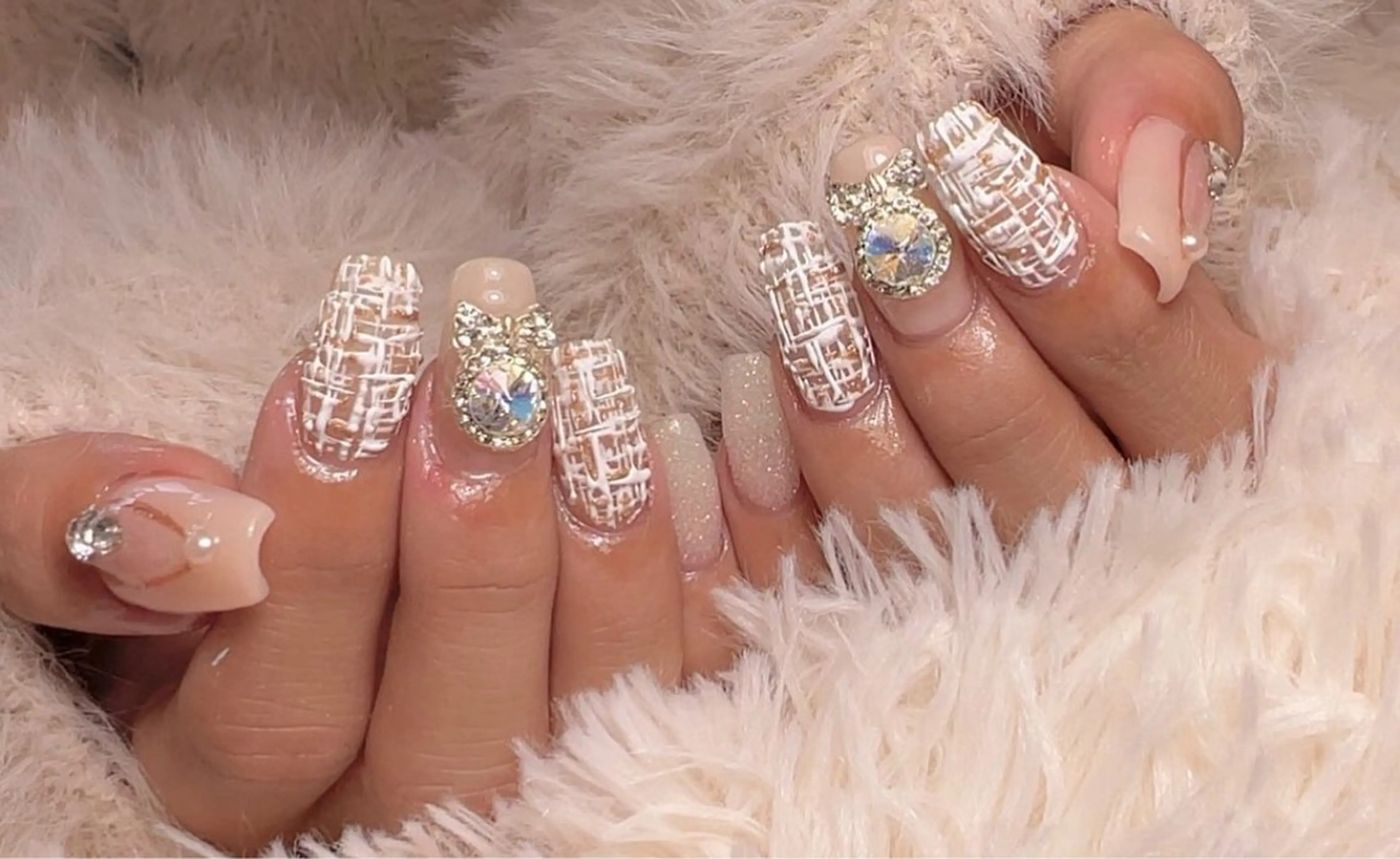 ネイル えくにゃん所属・AMAGASAKI LISAのネイルデザイン