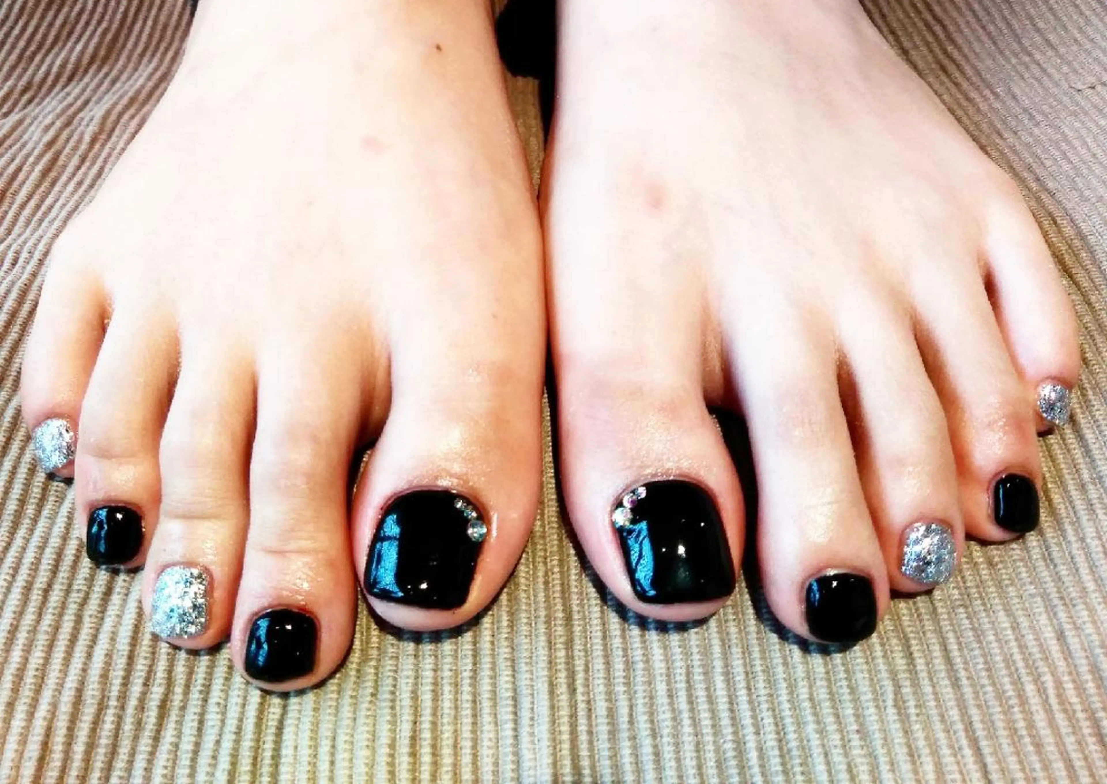 ネイル シルバー lyly.nail所属・lylynail YUUKAのネイルデザイン