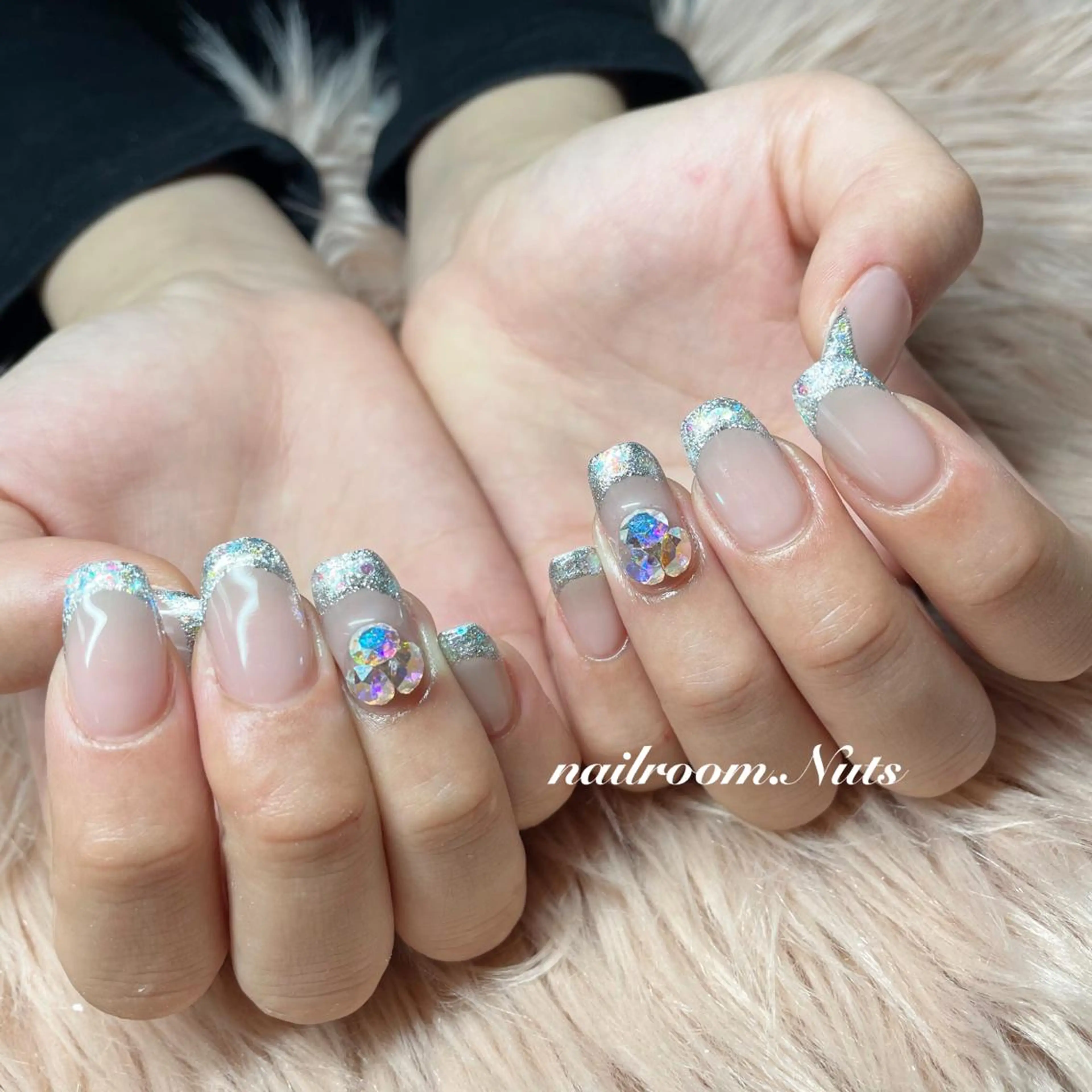 ネイル フレンチネイル ハンドネイル nailsalon Nutsのネイルデザイン