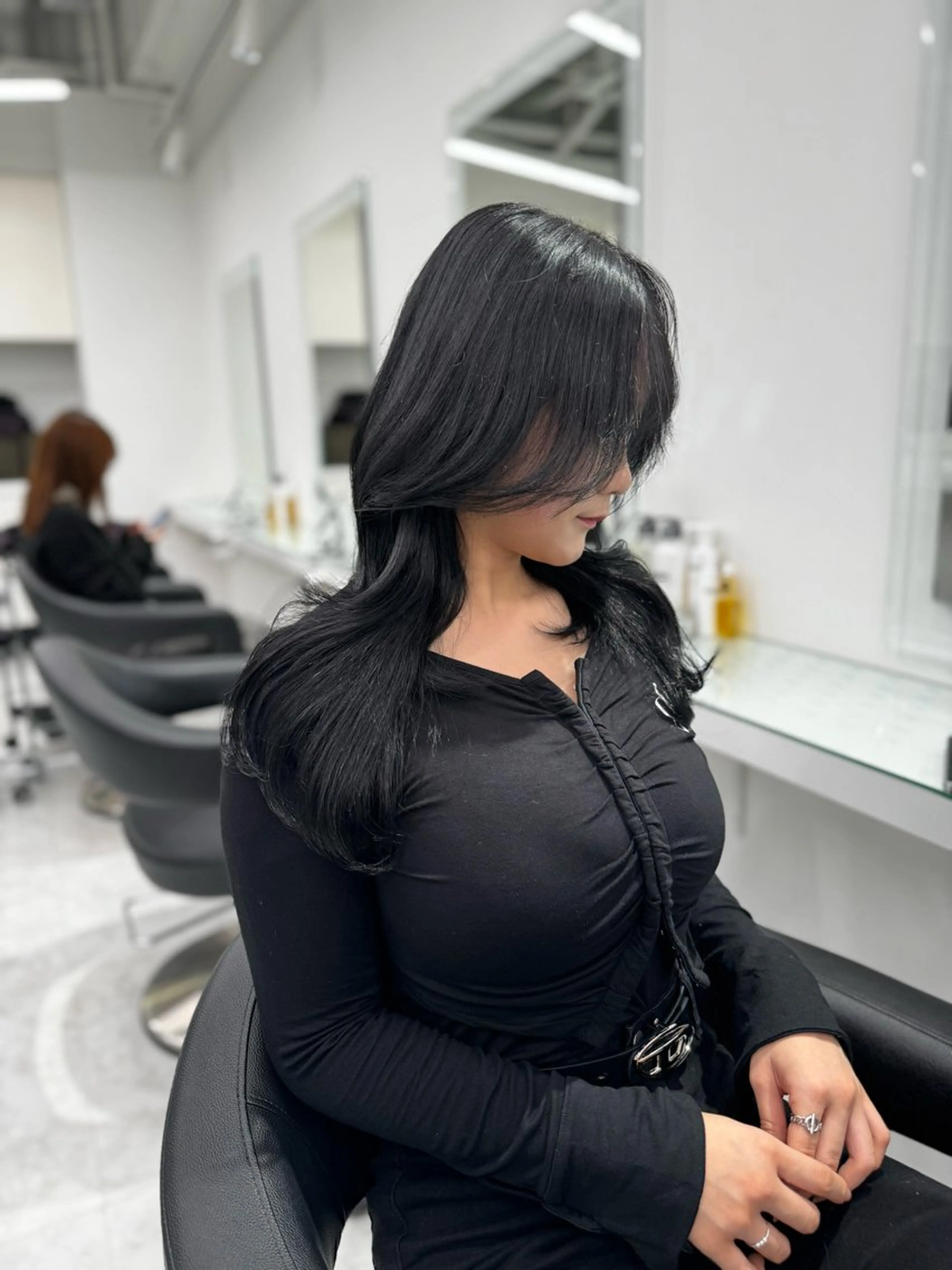 🇰🇷韓国風レイヤーカット🇰🇷＋💞オリジナルトリートメント＋炭酸スパ＋コテ巻き仕上げ💞の写真