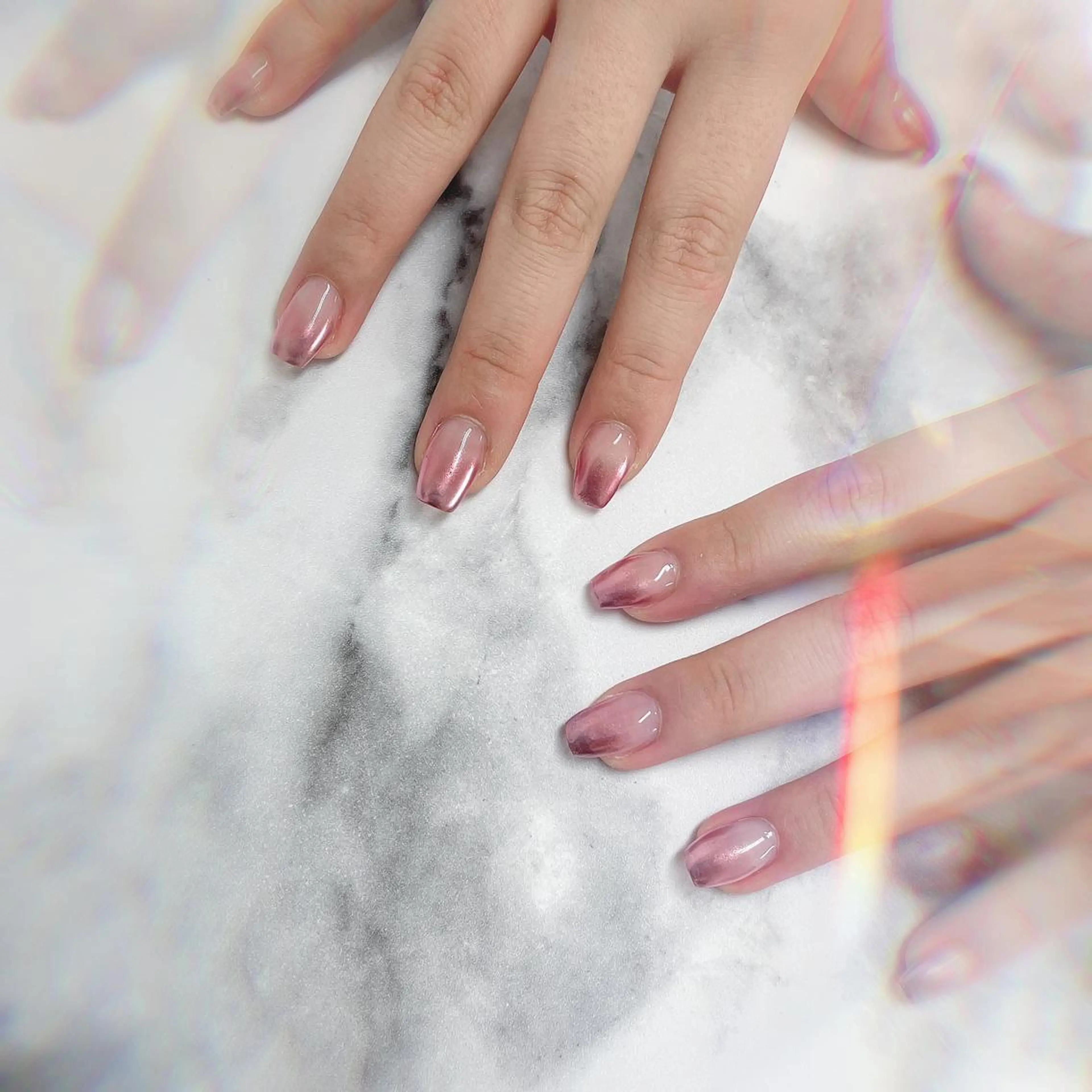 セミロング カラー ネイル グラデーションカラー 韓国風ヘア ジェルネイル グラデーション 韓国ネイル ハンドネイル ハンドケア 💎ビューティサロン 湘南　RIRAN💎のネイルデザイン