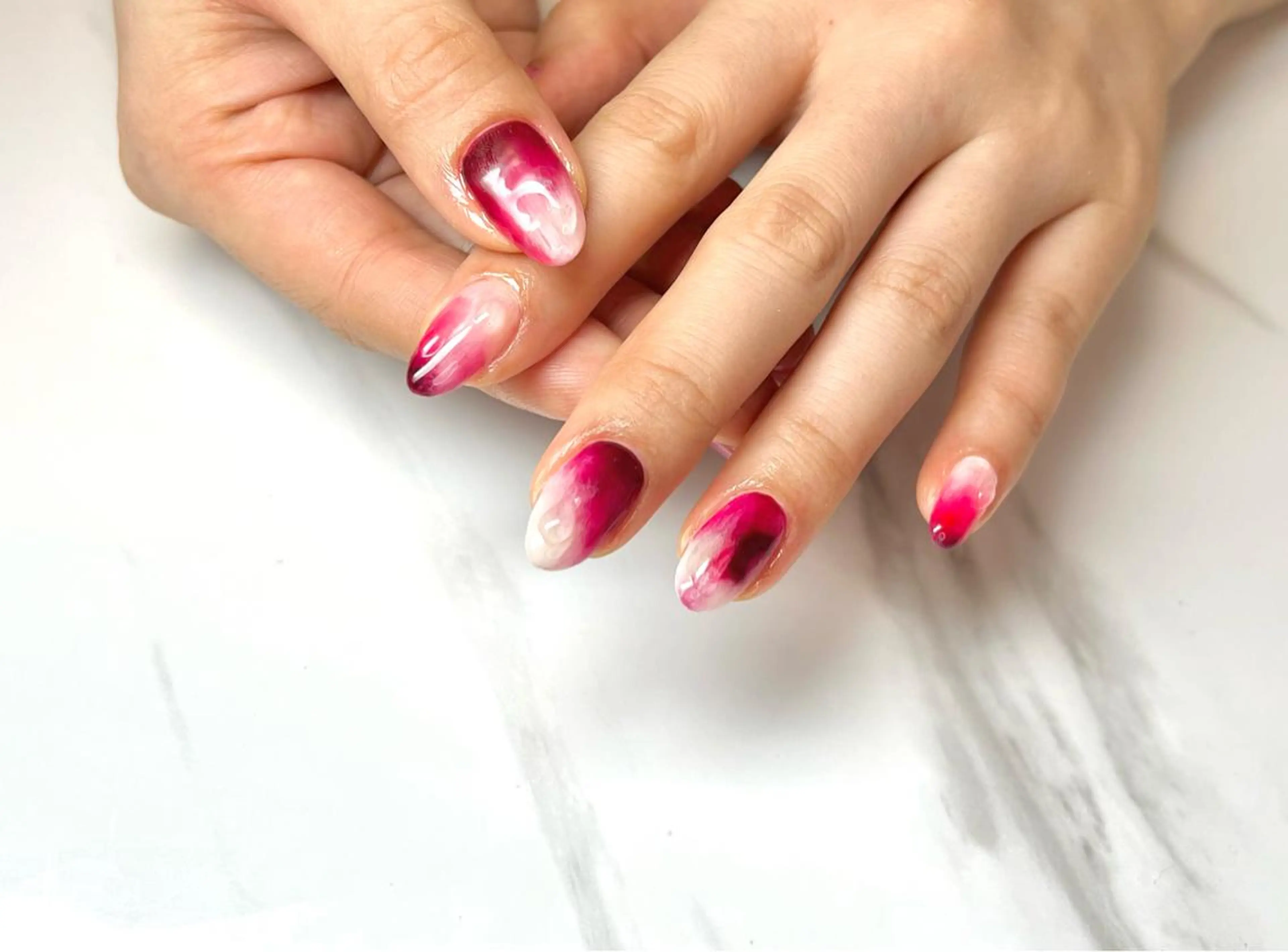 ミディアム ネイリスト シンのネイルデザイン