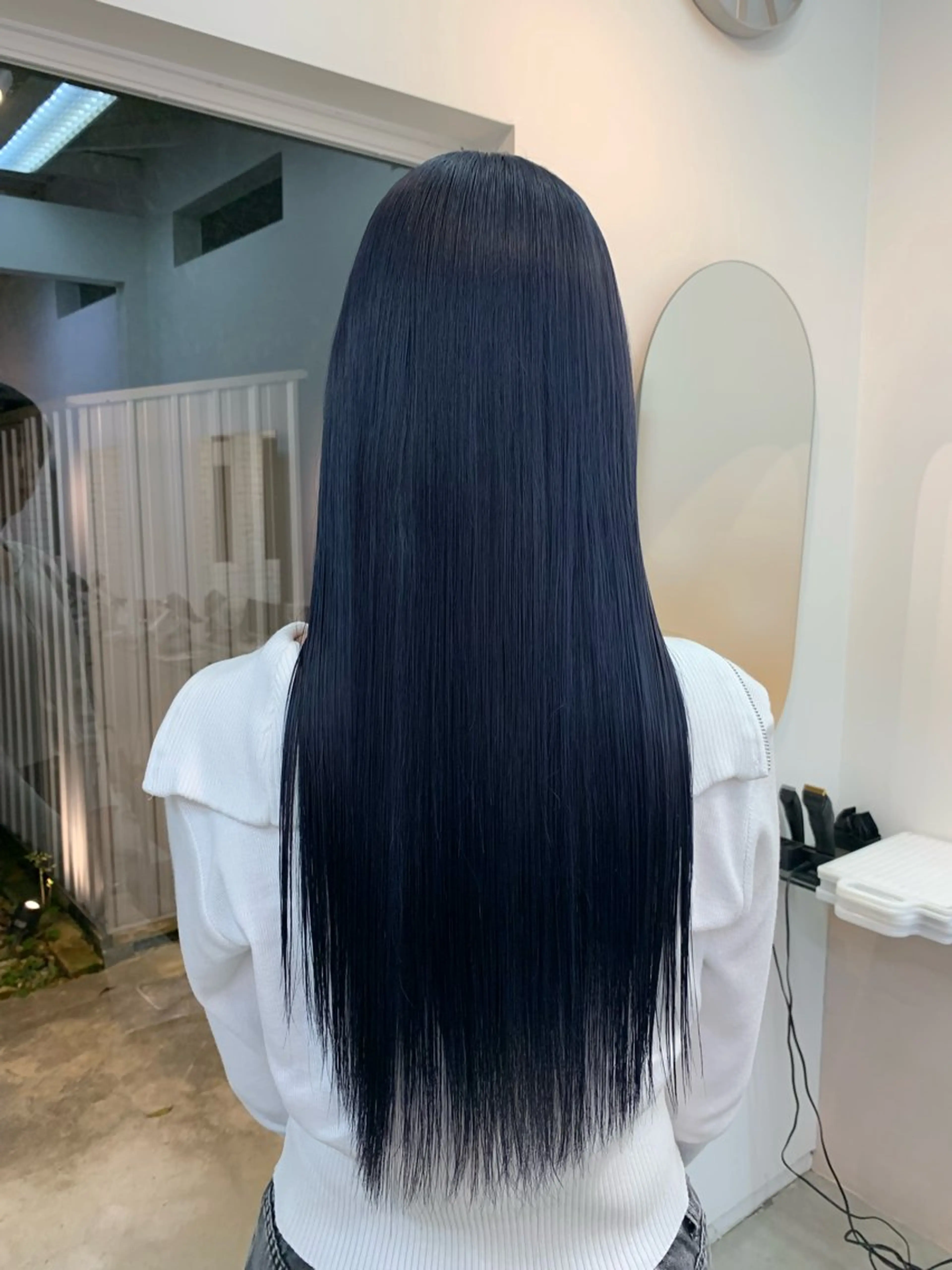 カラー hinata /ハイトーンのヘアスタイル