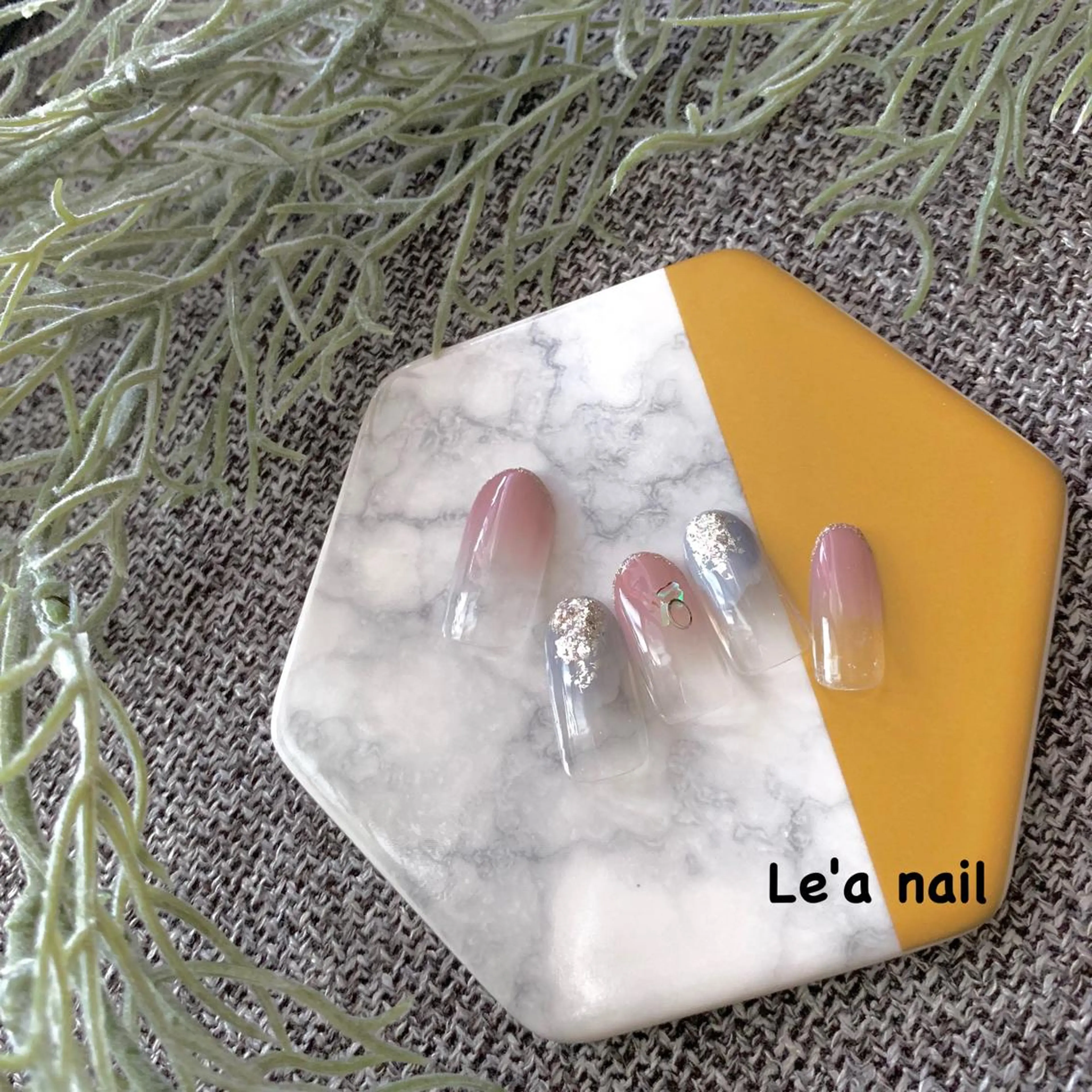 ネイル ハンドネイル 'mm所属・'mm  (ミリ) ＭＡＮＡＭＩのネイルデザイン