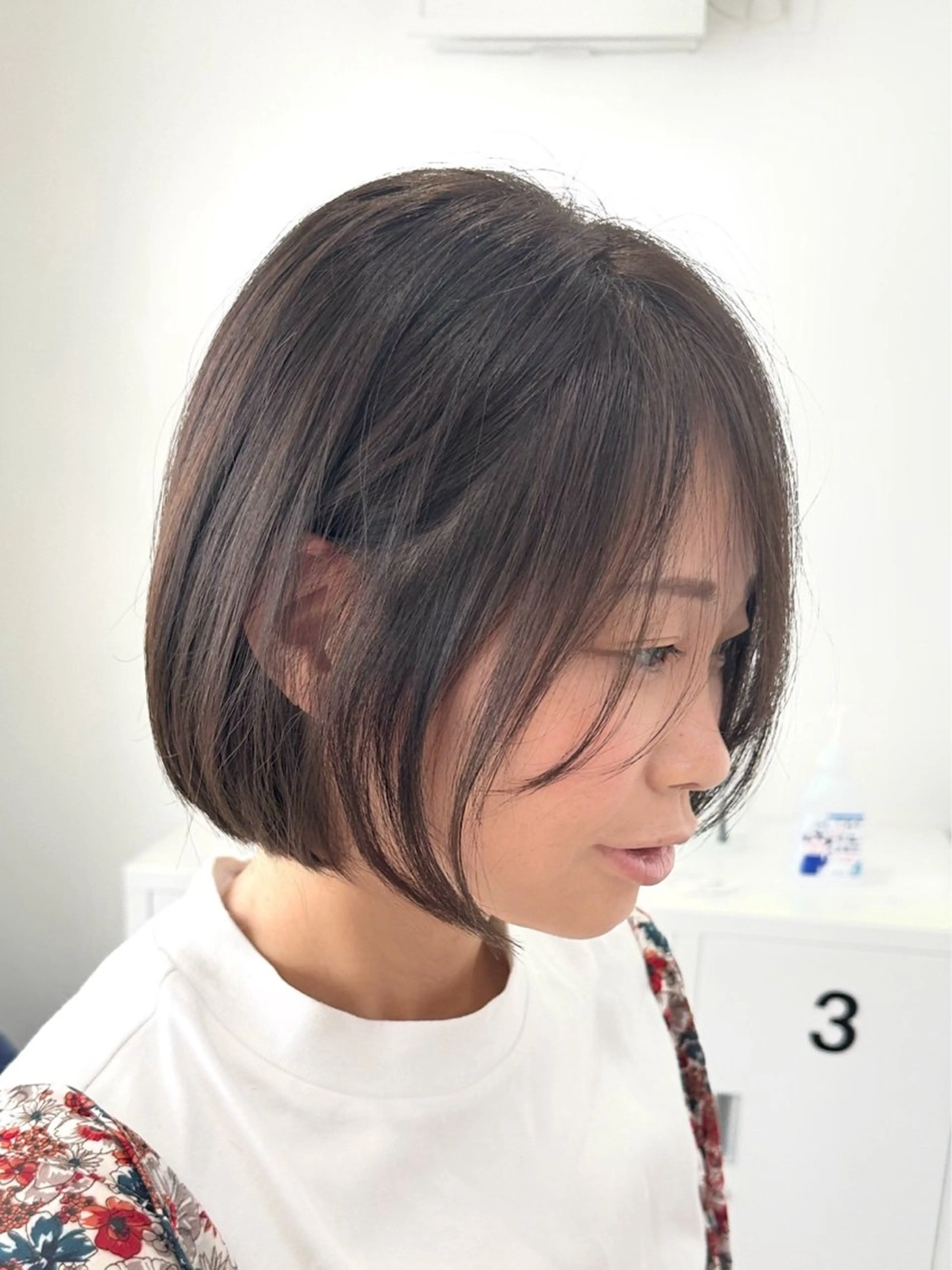 ショート カラー アッシュ 透明感カラー イルミナカラー ボブ シースルーバング hair salon suiw所属・ハイトーンショート 特化吉田義隆のヘアスタイル