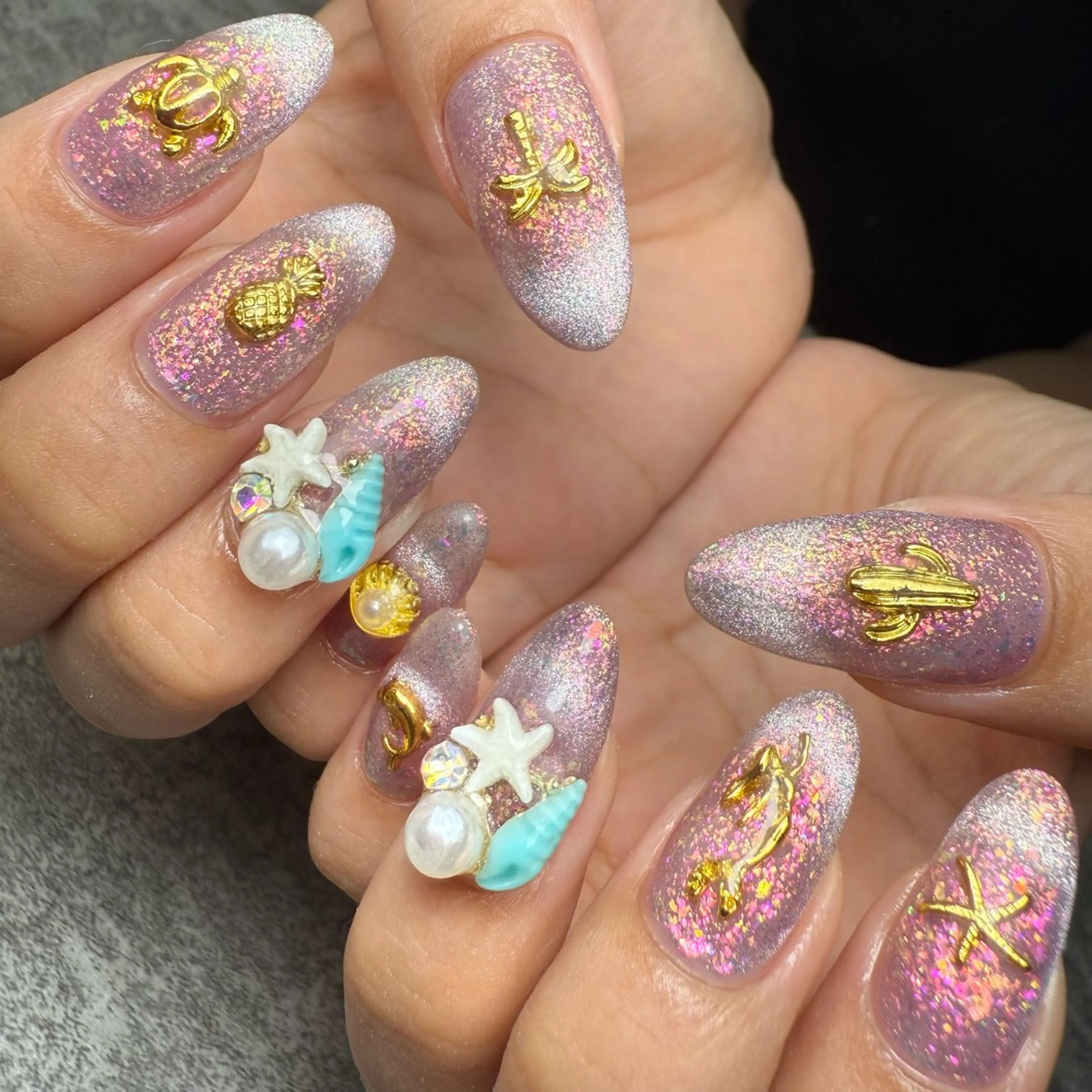 ネイル マグネットネイル ピンク 夏ネイル ハンドネイル yuki nail...のネイルデザイン