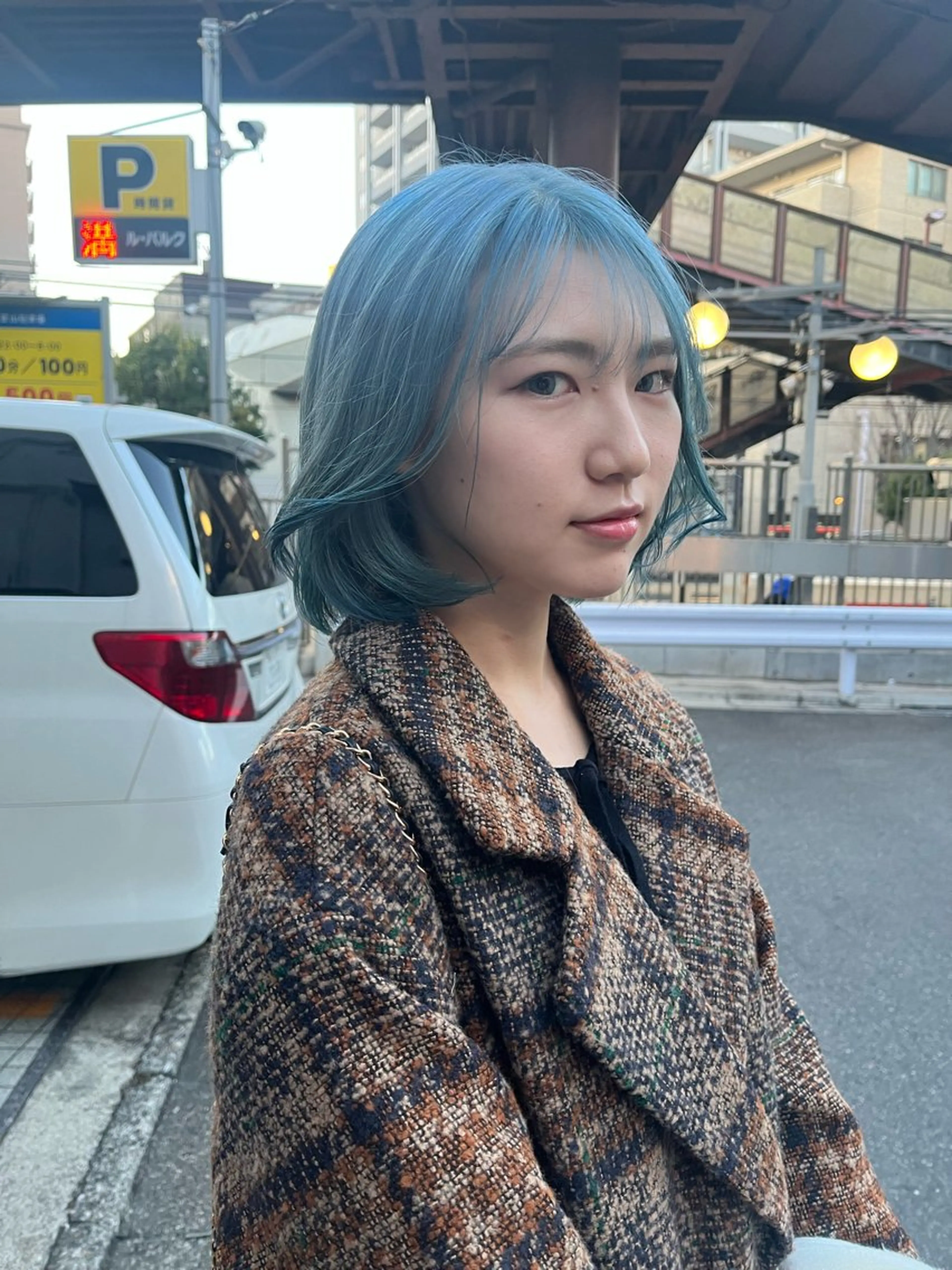 ショート ヘアカラー 🦮shiori アイドルオタク🦮のヘアスタイル