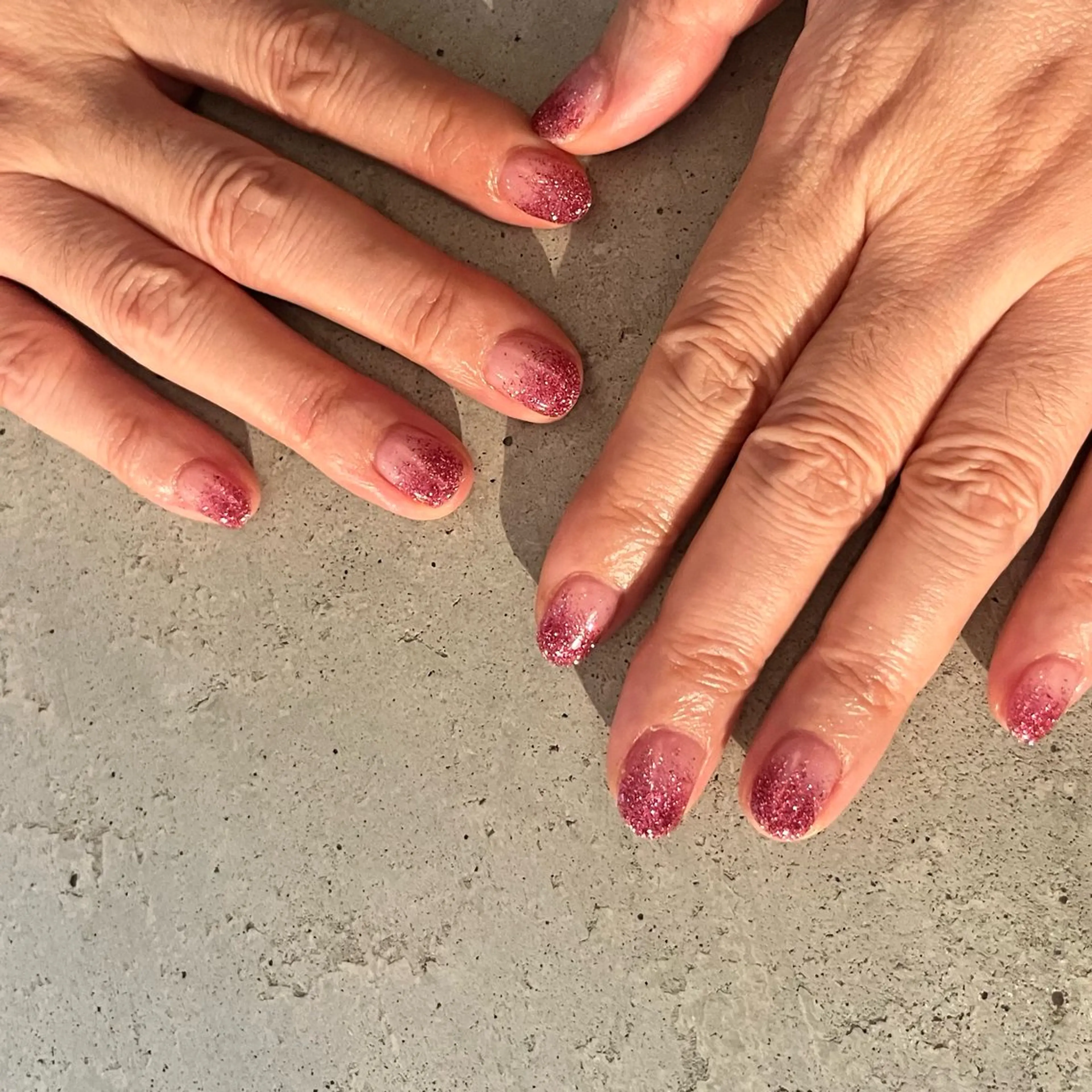 ネイル ラメ(グリッター) ラメグラデーション ピンク DariL Ayaのネイルデザイン