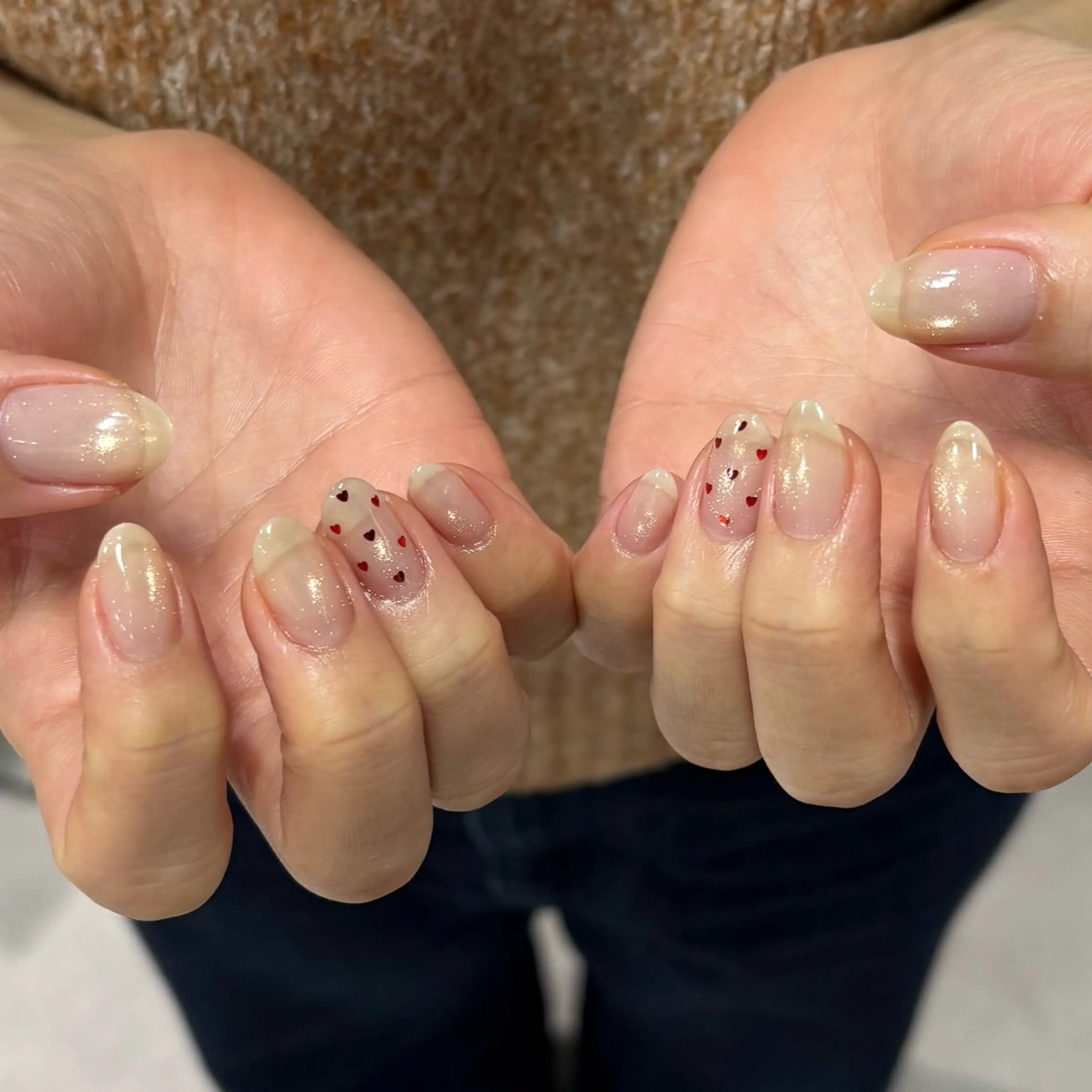 ネイル ドット ハンドネイル パラジェルサロン 大人女性が通うサロンのネイルデザイン