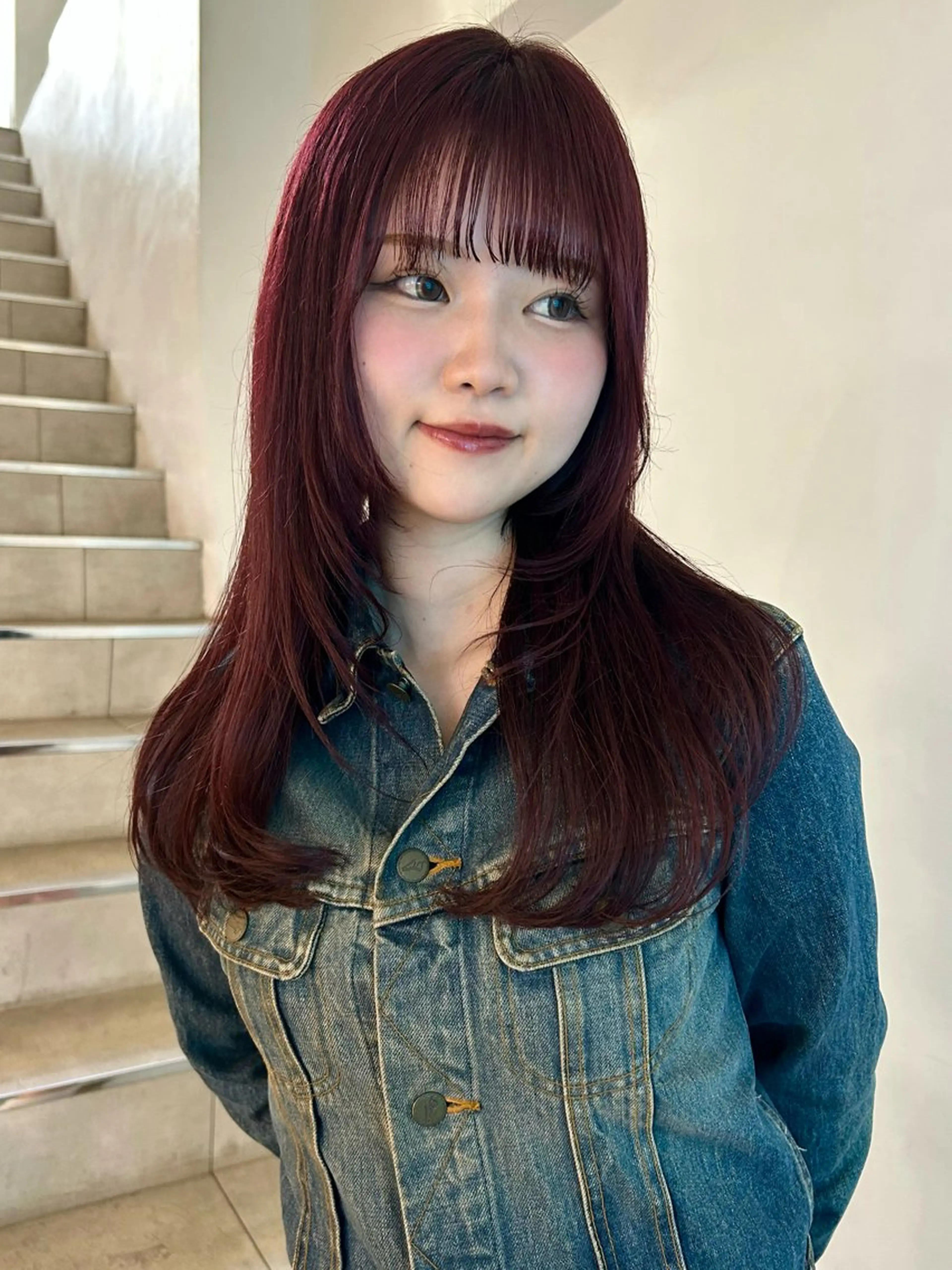 ミディアム カラー カット 🌟暖色系ハイトーン 🌟AIのヘアスタイル