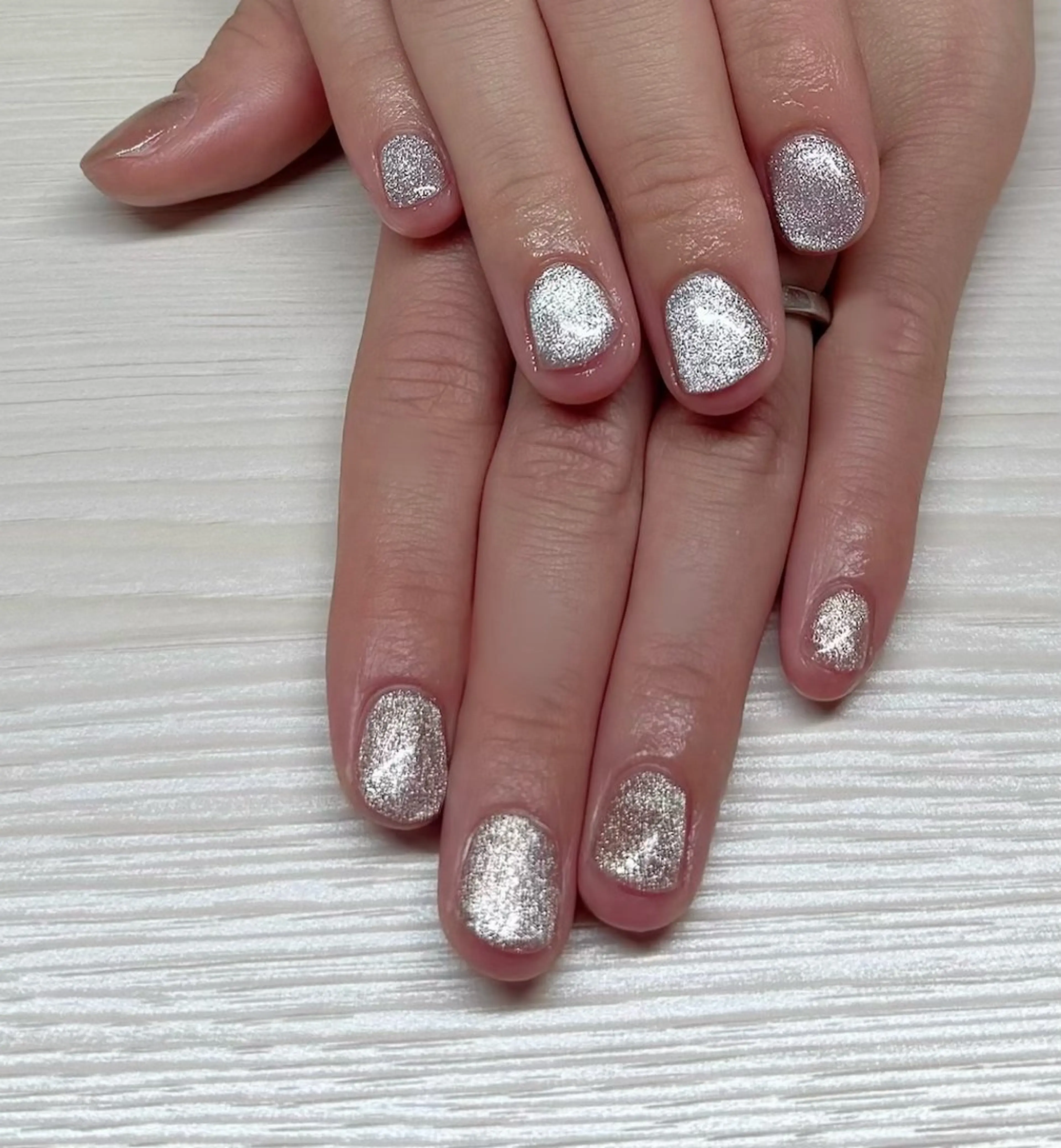 ネイル ゴールド マグネットネイル ショートネイル シルバー nail salon kicchiのネイルデザイン