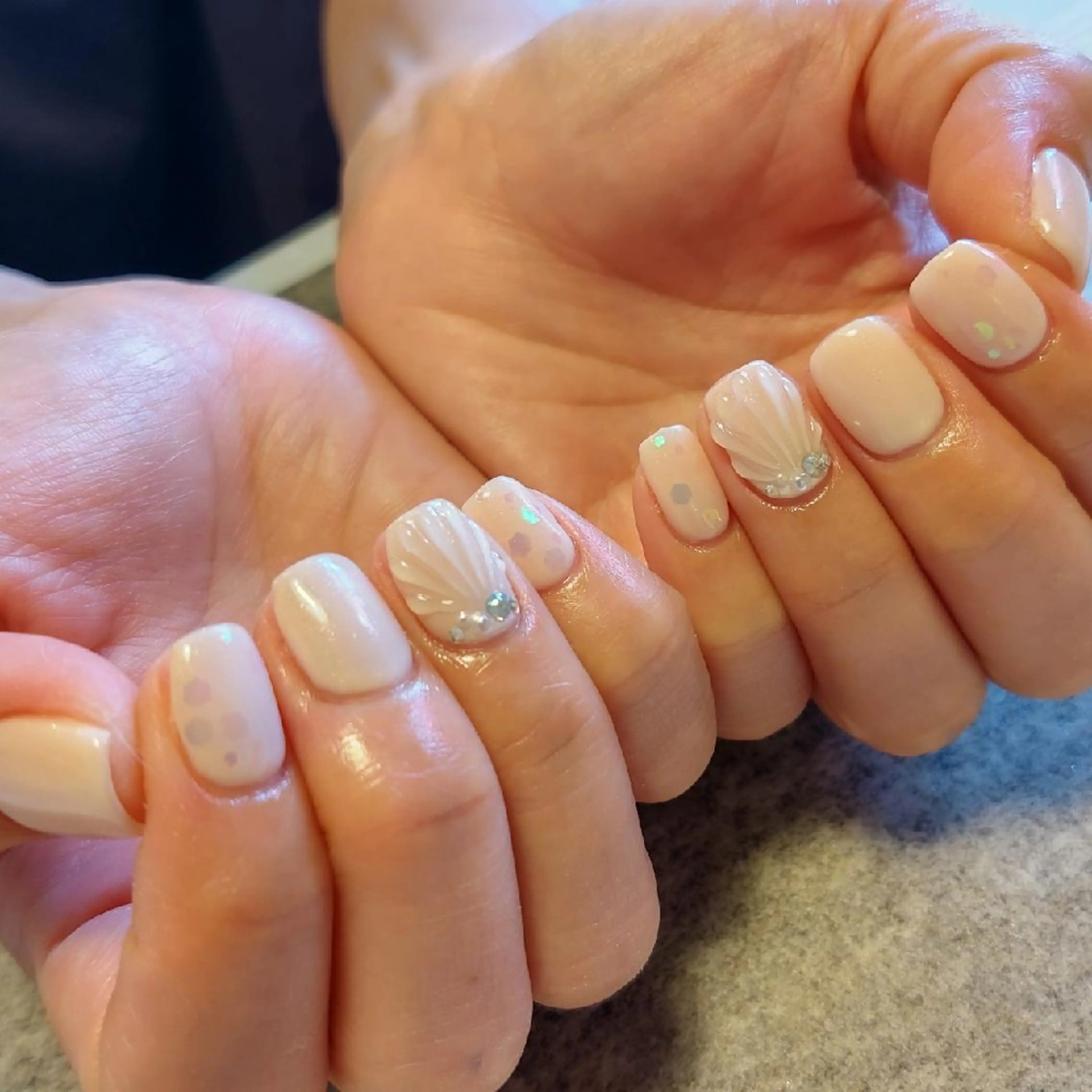 ネイル ジェヌインネイル 河内のネイルデザイン