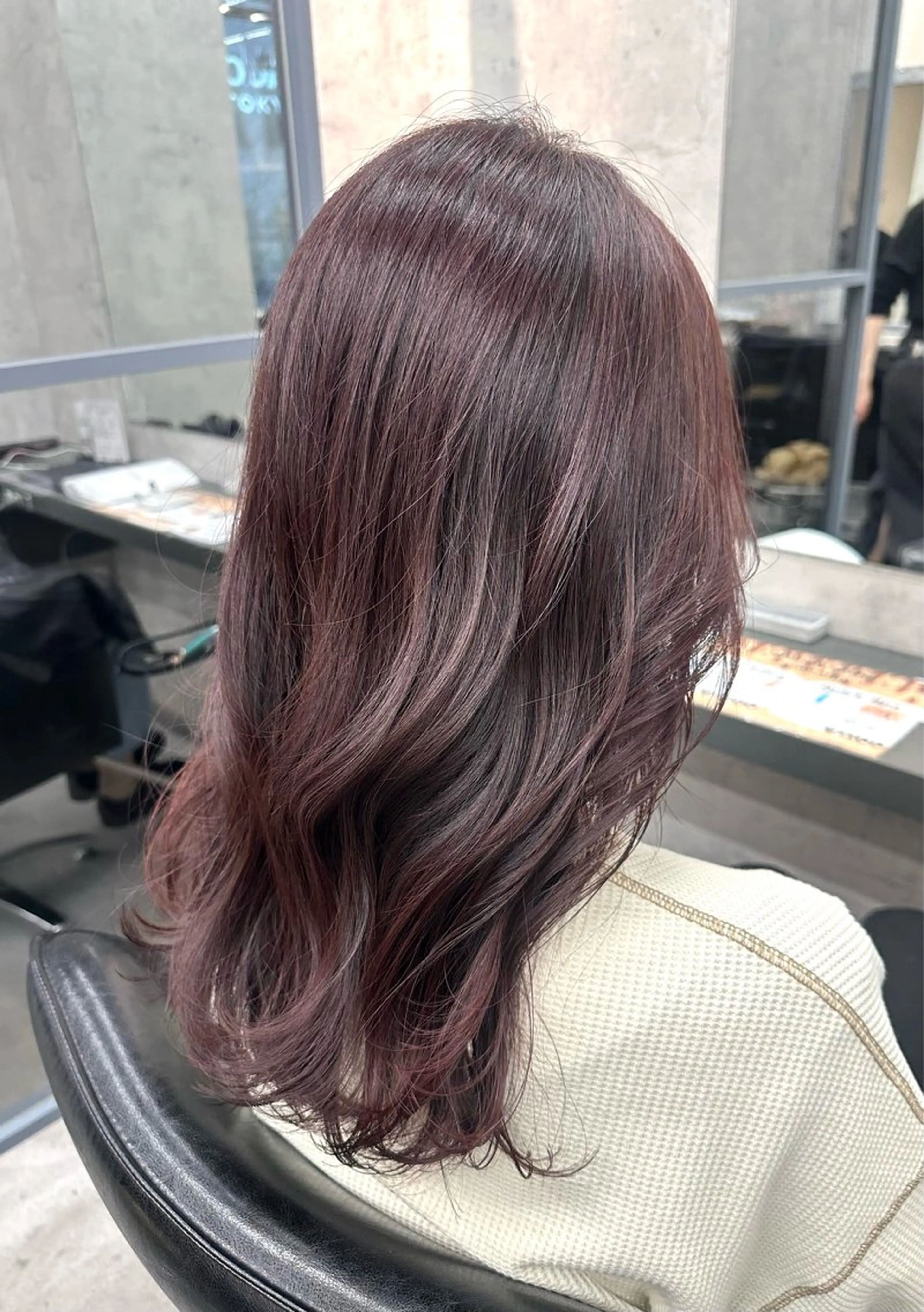 セミロング カラー Misora/ボブ/ レイヤー/艶カラーのヘアスタイル