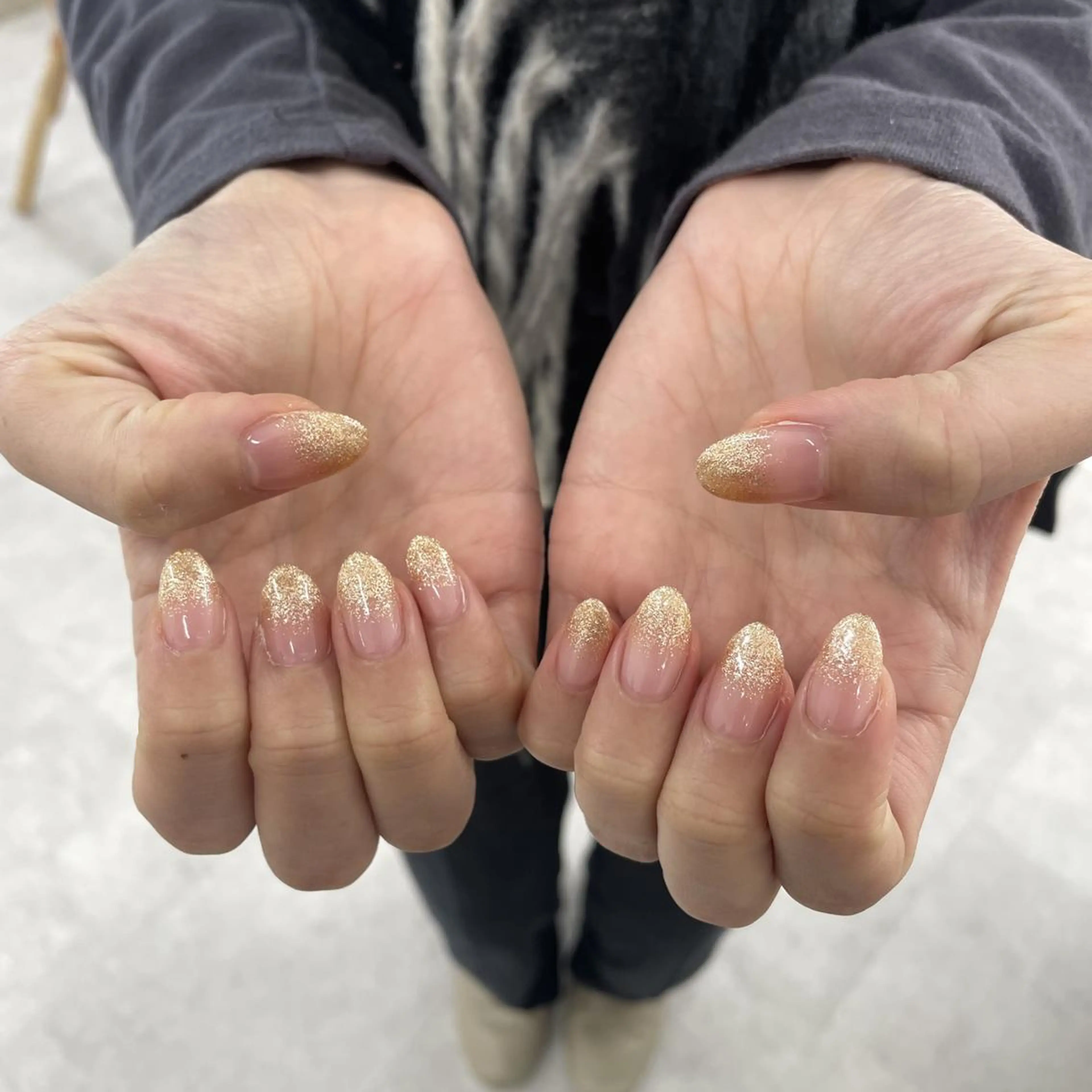 ネイル グラデーション ラメ(グリッター) ラメグラデーション ハンドネイル dea Nailのネイルデザイン