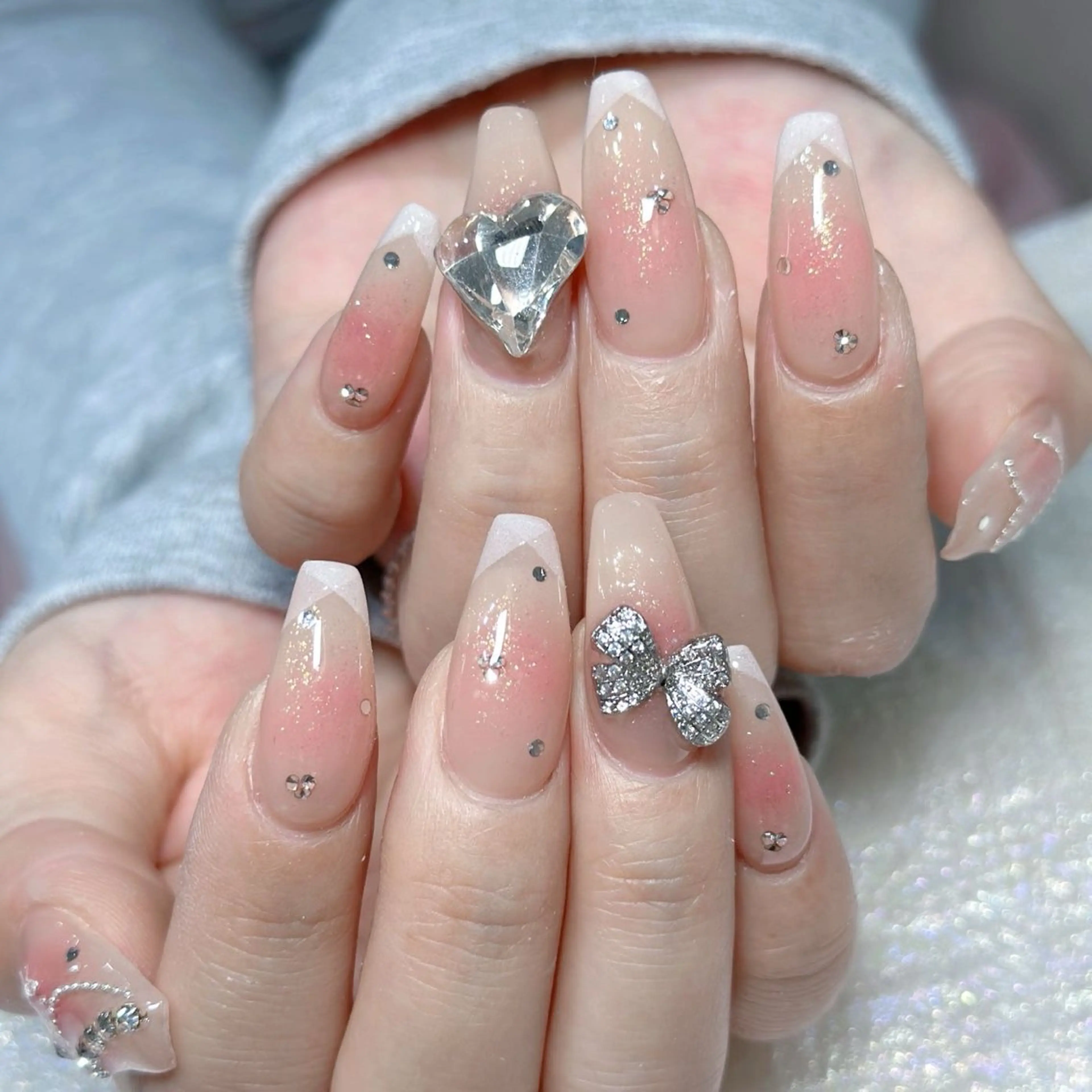 ネイル ハンドネイル Queens 榊 まおのネイルデザイン