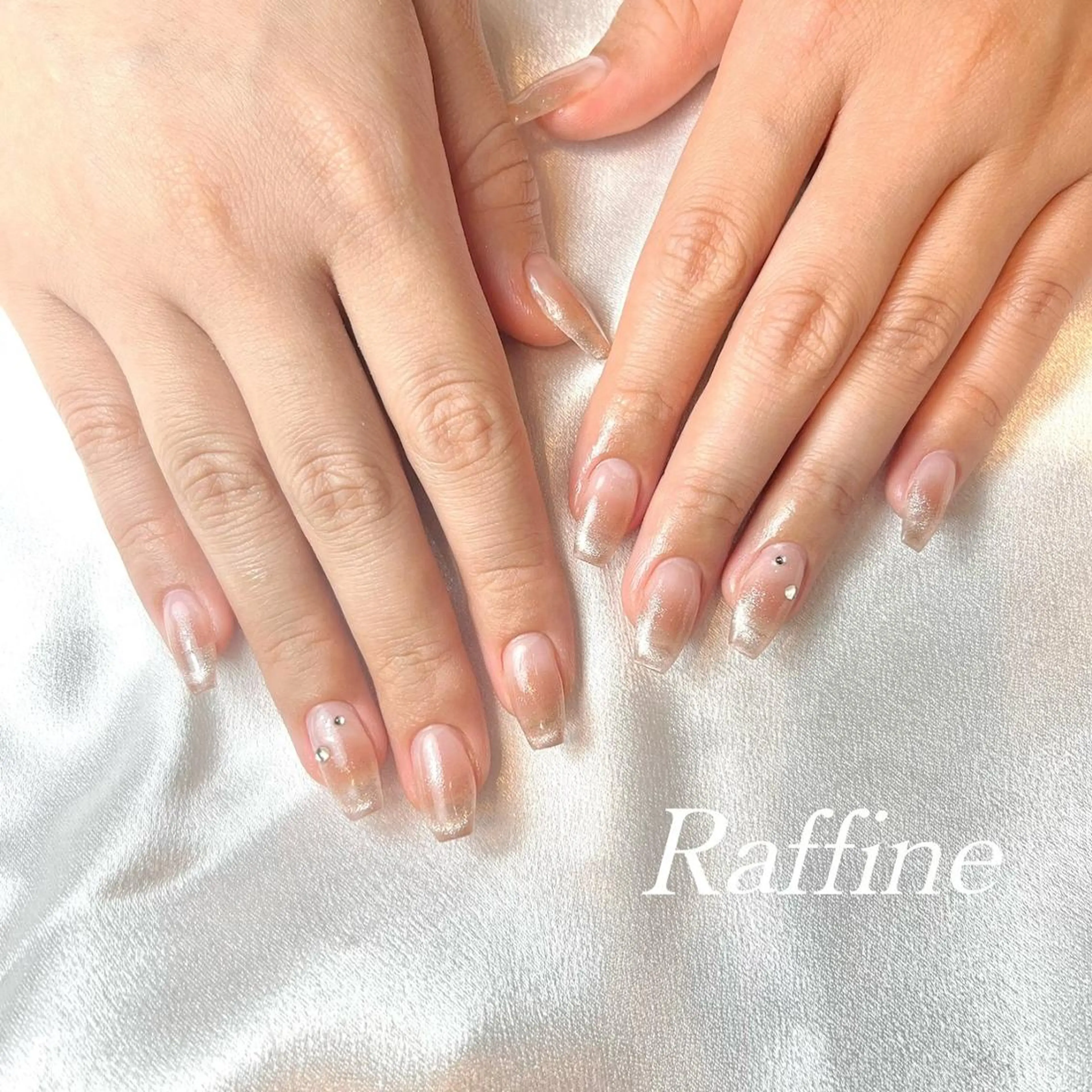 ネイル RAFFINE 月🦋🩵のネイルデザイン