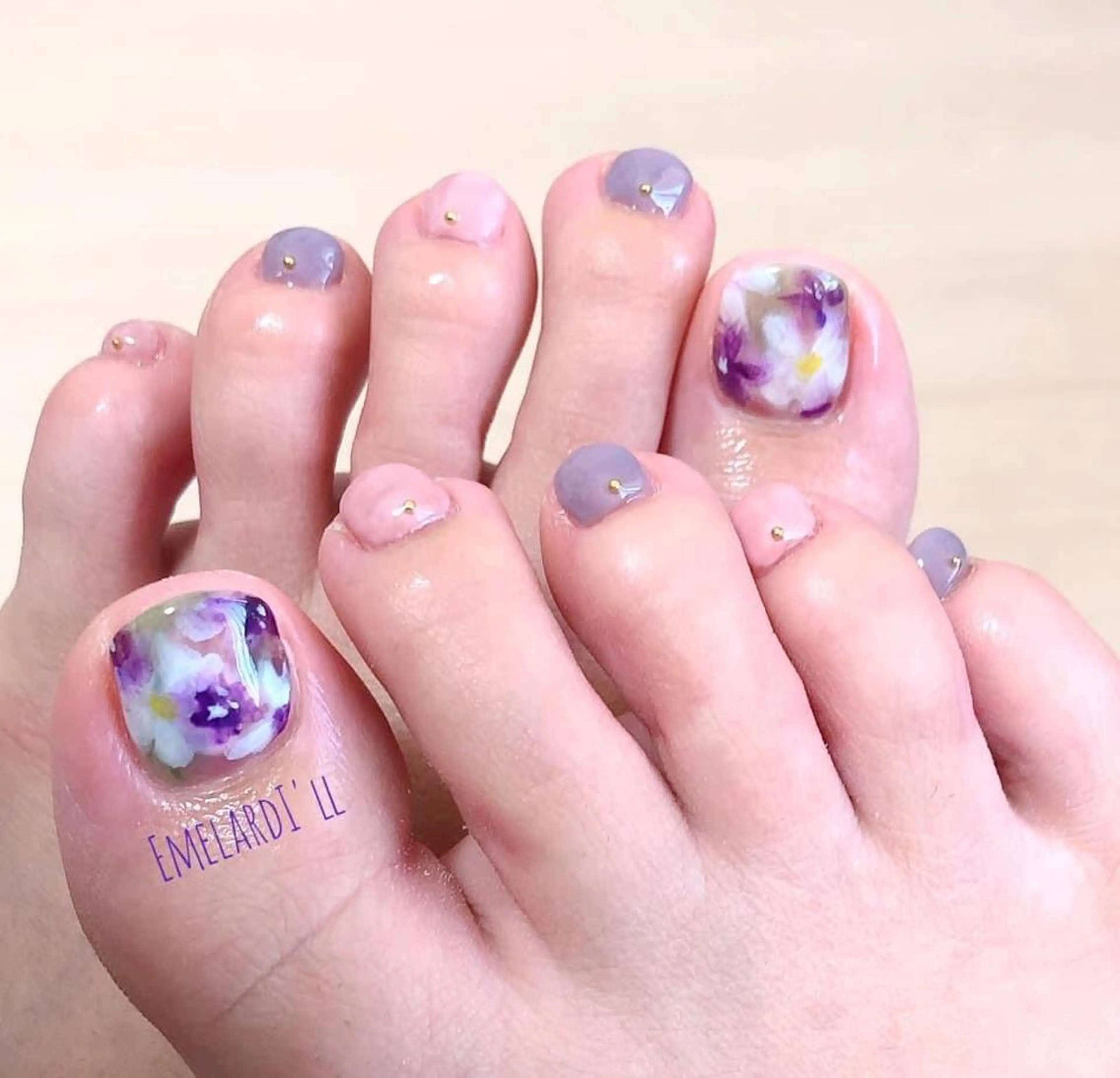 ネイル 沖縄市ネイルサロン エメラルドアイルのネイルデザイン
