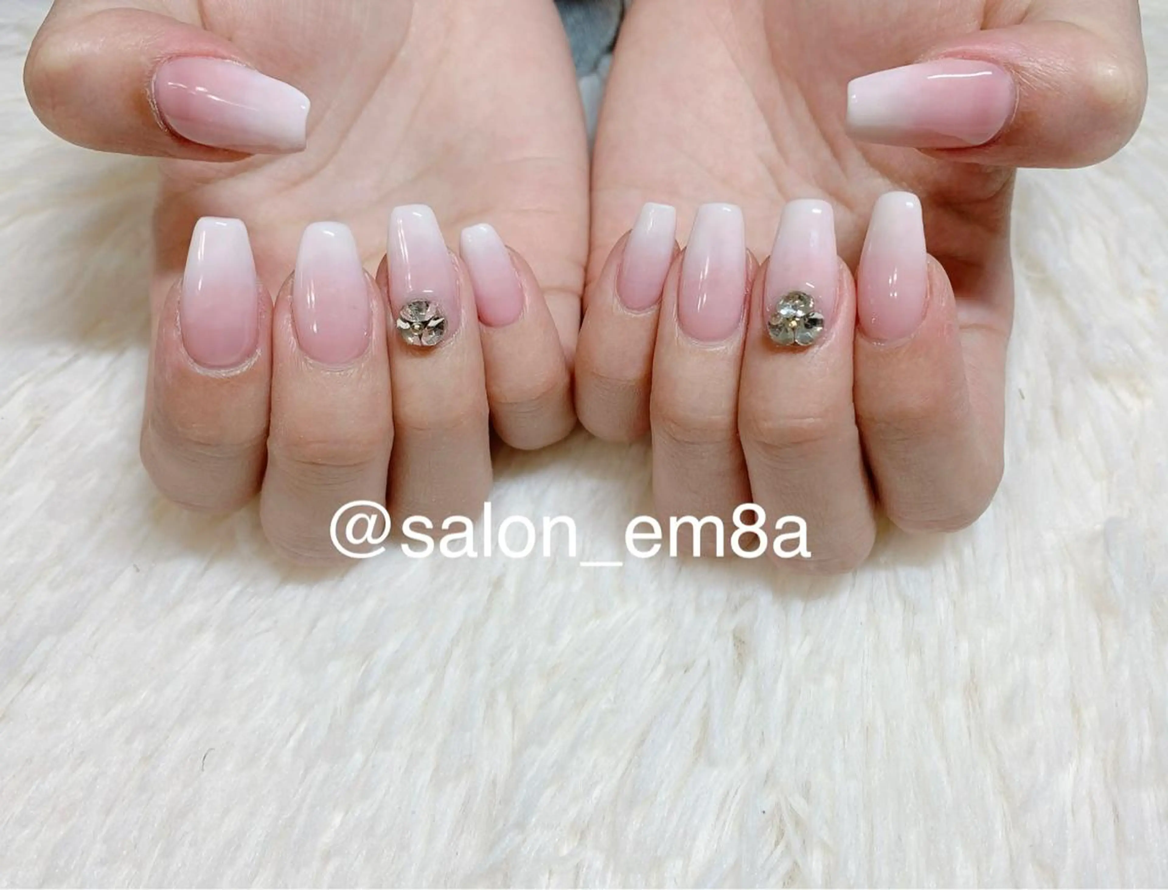 ネイル 持ち込み salon EM&A emiのネイルデザイン