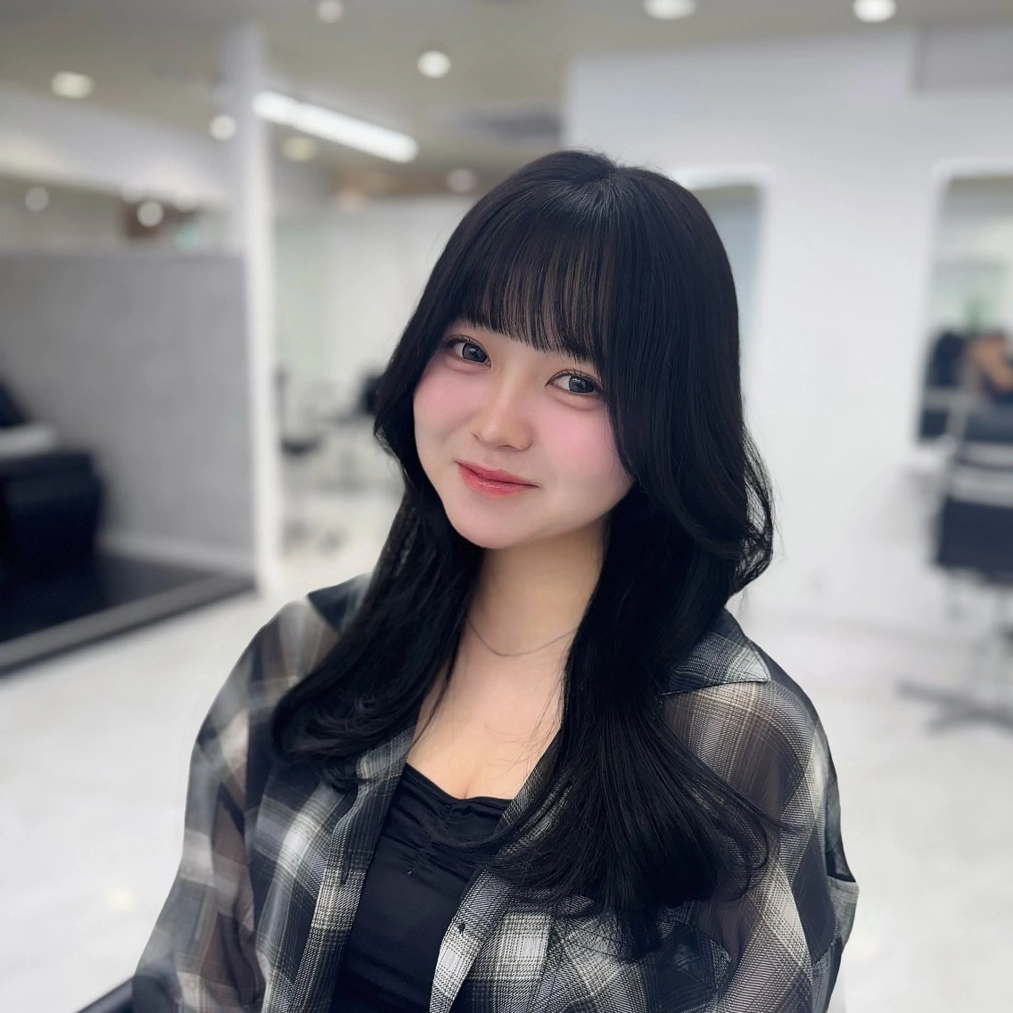 セミロング カラー 韓国ヘア🇰🇷 /艶カラー✨のヘアスタイル