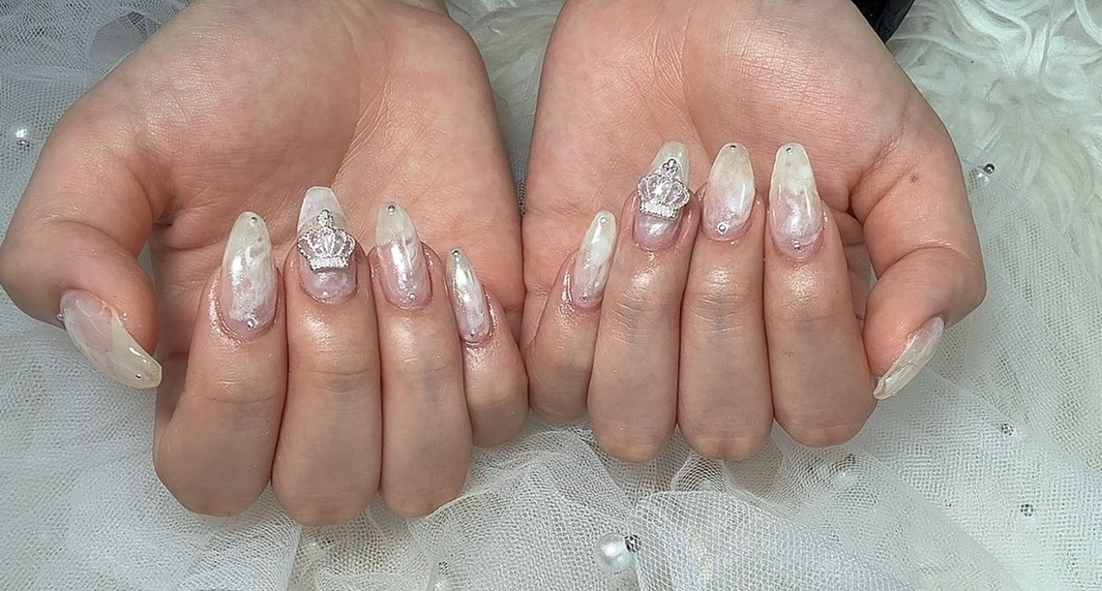 ネイル ホワイト ハンドネイル Ruana Nailのネイルデザイン