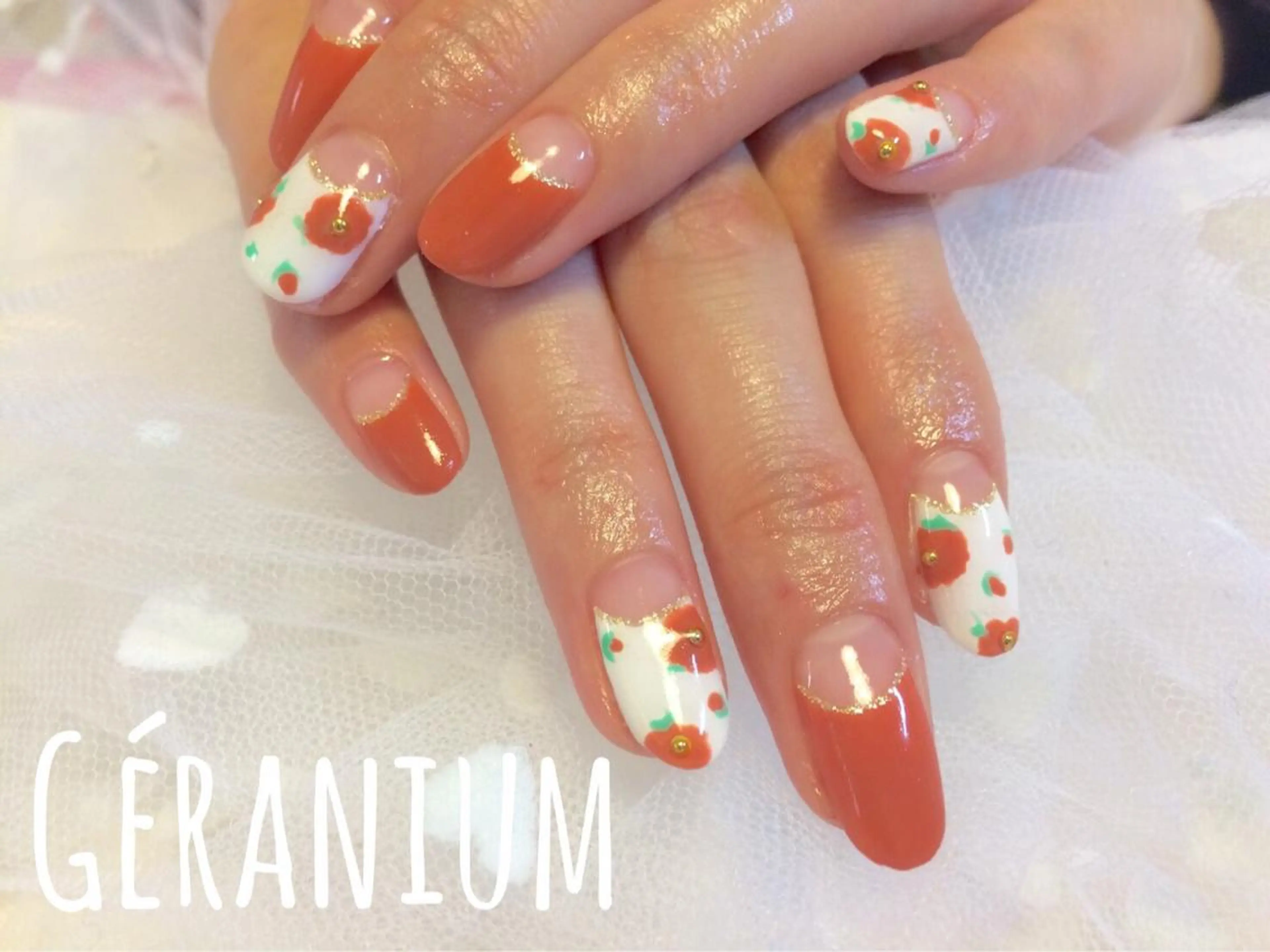 ネイル フレンチネイル 逆フレンチ GéRanium Harukaのネイルデザイン